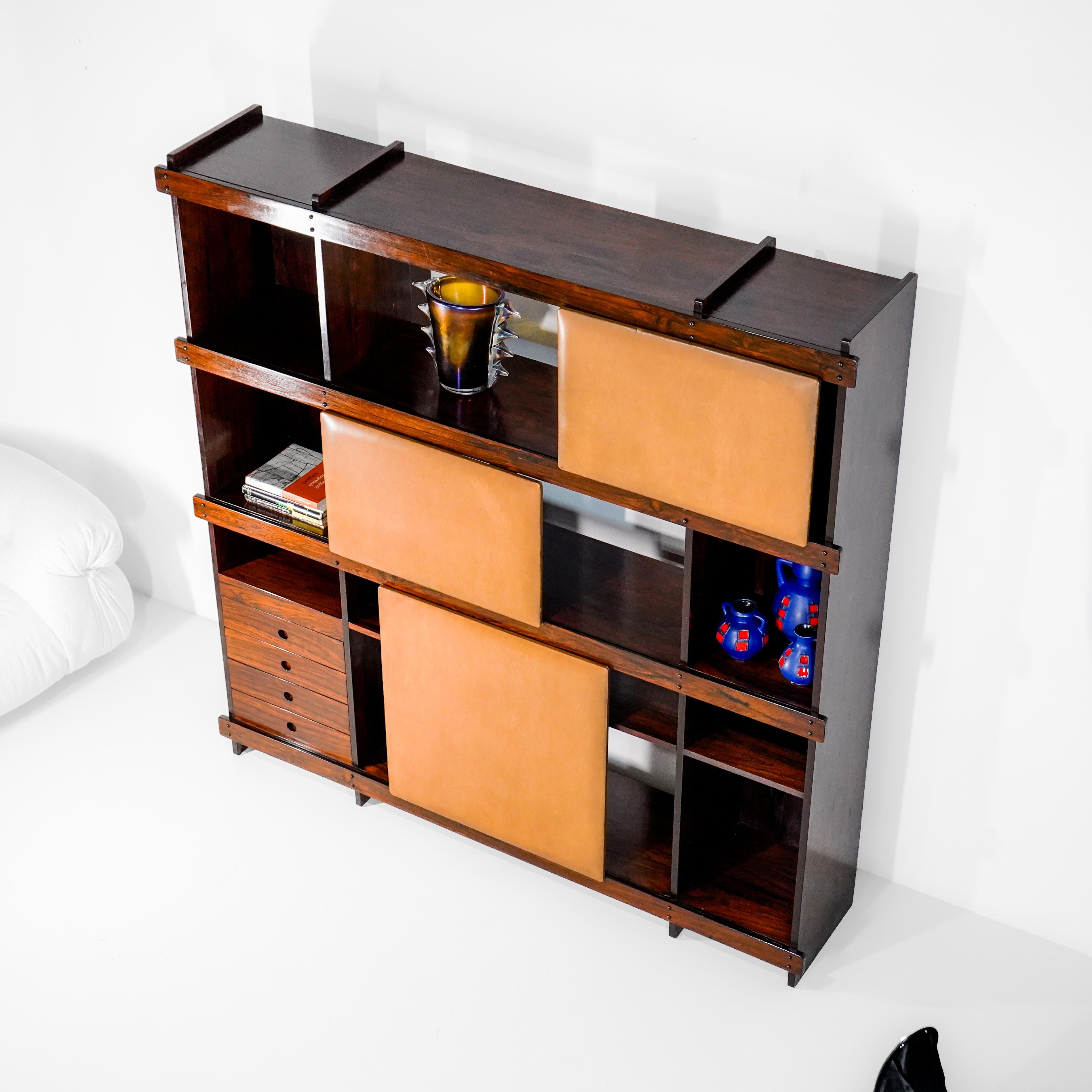 Sergio Rodrigues Bookcase Adolpho in Jacaranda Wood for OCA, Brazil, 1960 For Sale 5