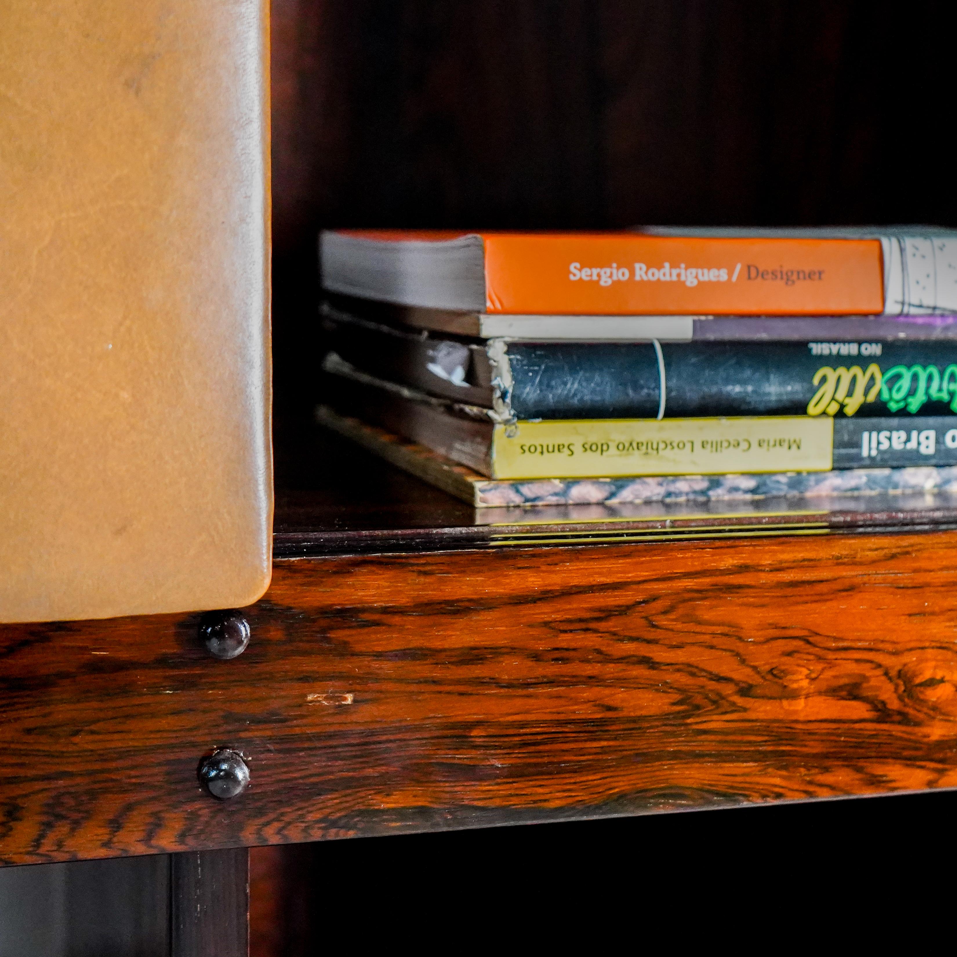 Sergio Rodrigues Bookcase Adolpho in Jacaranda Wood for OCA, Brazil, 1960 For Sale 1