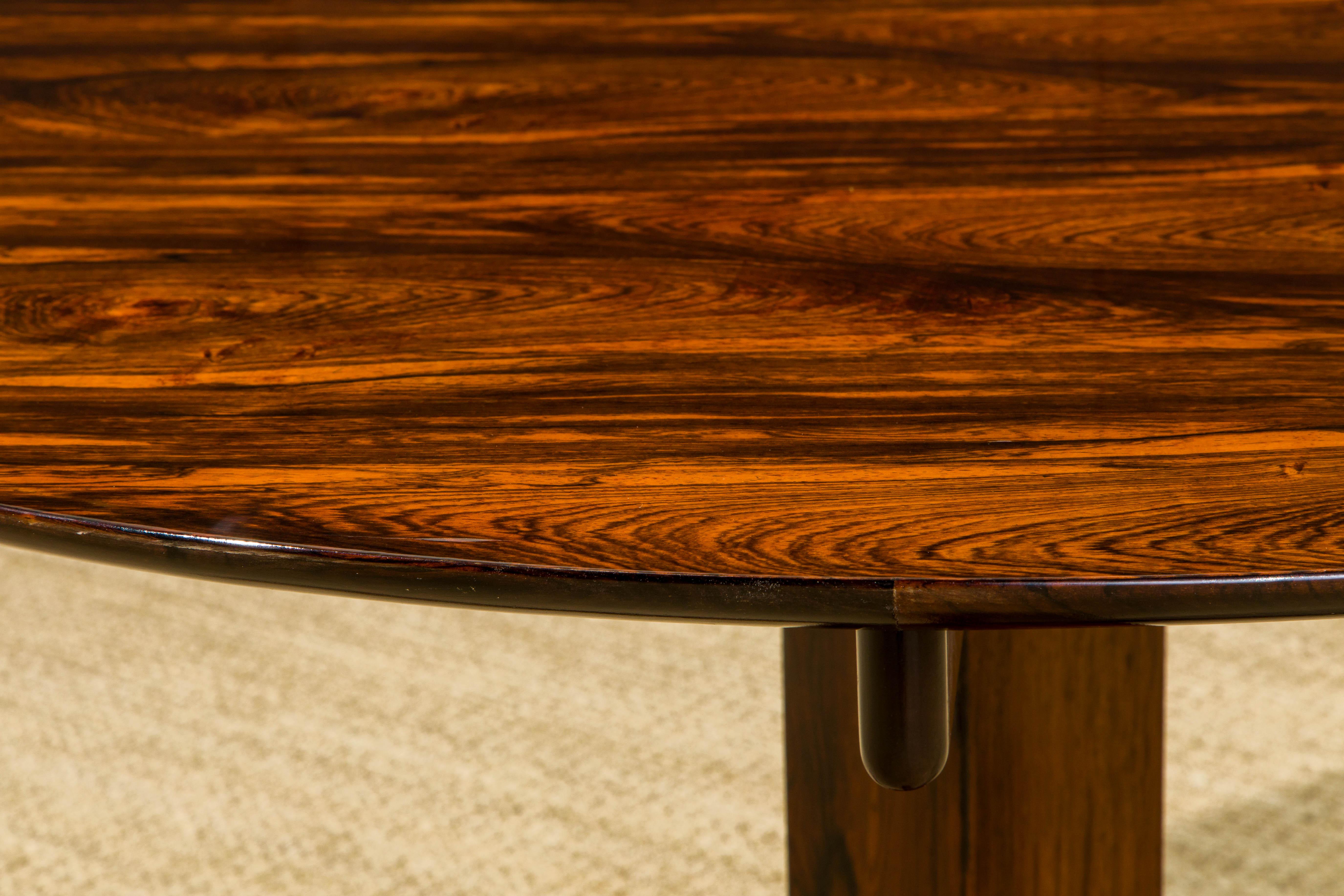 Sergio Rodrigues Brazilian Jacaranda Rosewood Dining or Center Table, 1960s For Sale 5