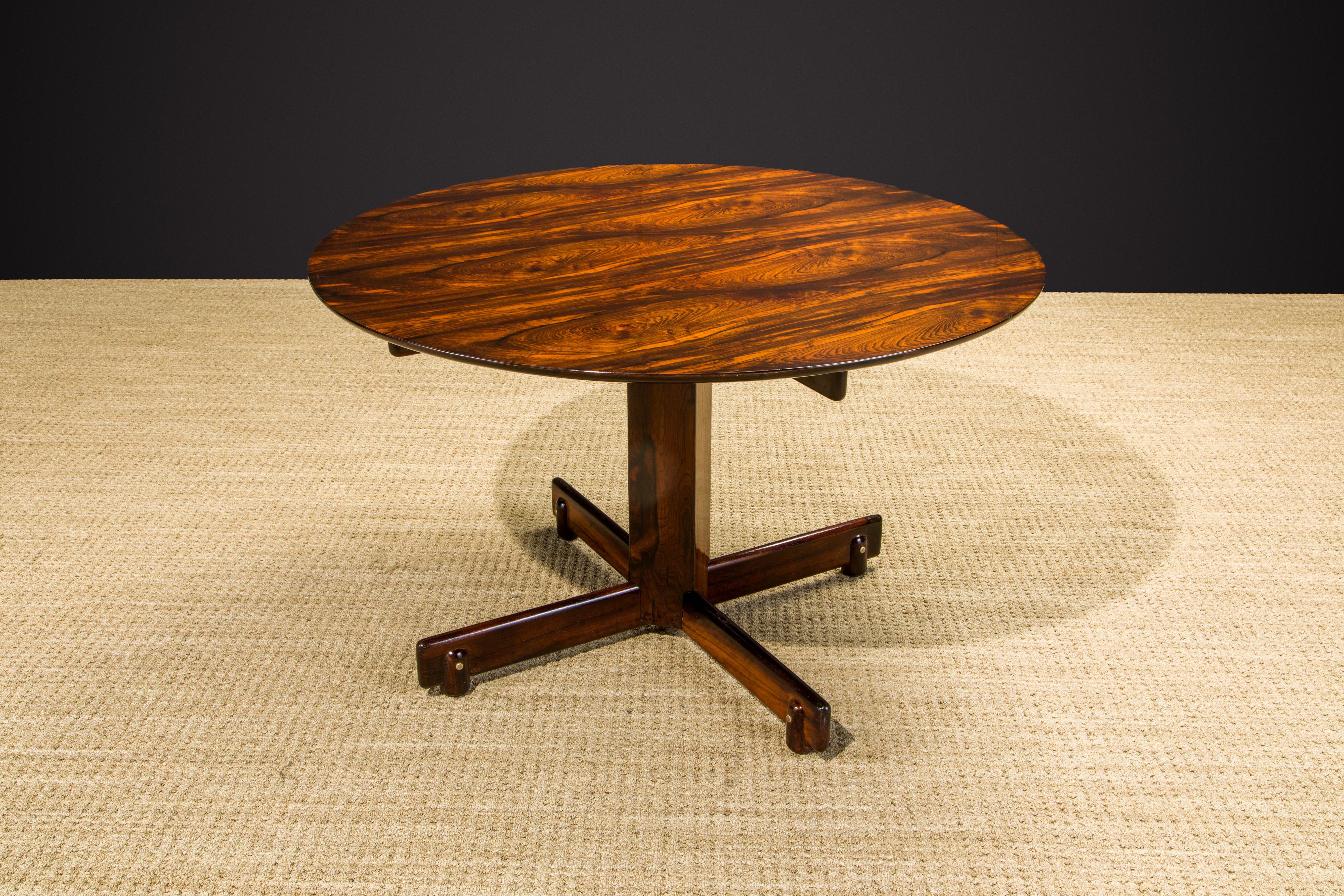 Sergio Rodrigues Brazilian Jacaranda Rosewood Dining or Center Table, 1960s In Excellent Condition For Sale In Los Angeles, CA