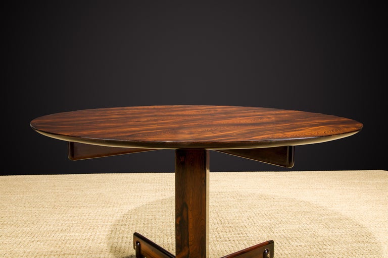 Sergio Rodrigues Brazilian Jacaranda Rosewood Dining or Center Table, 1960s For Sale 2