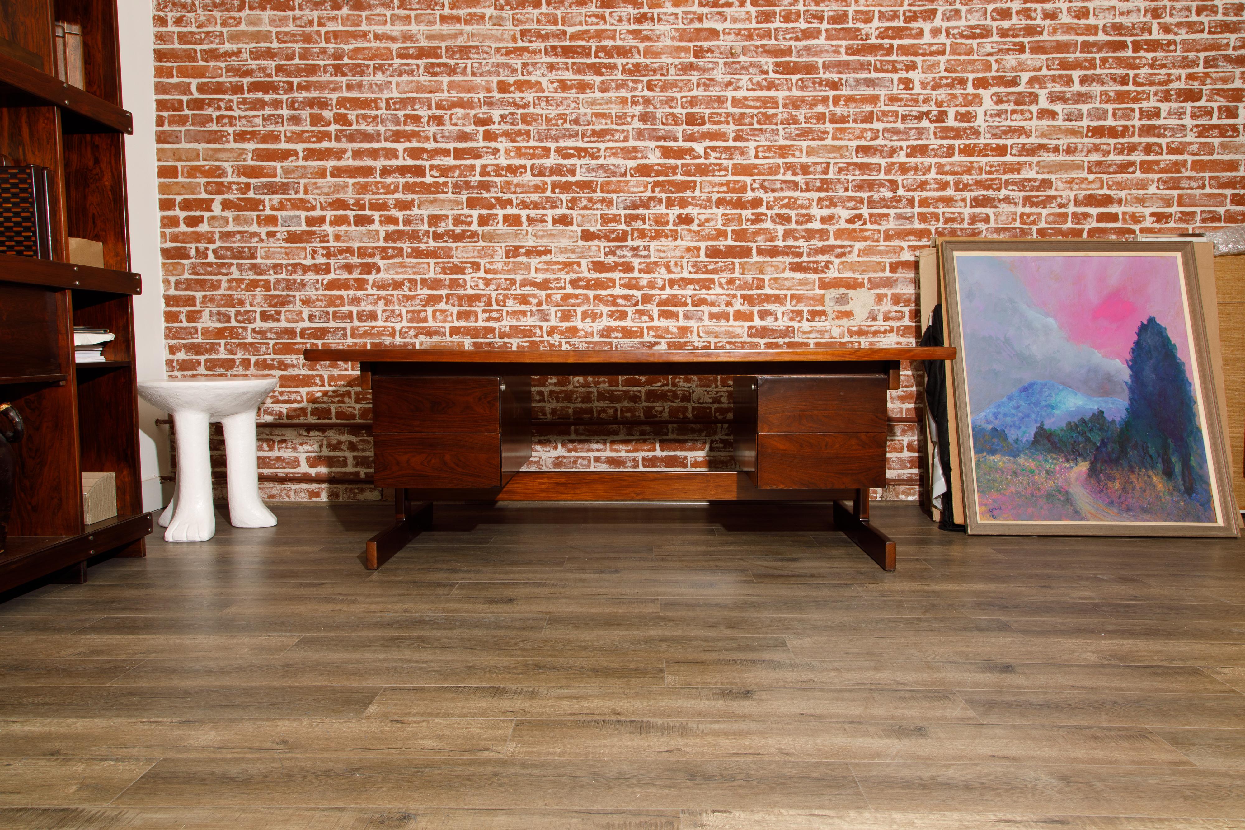 Sergio Rodrigues Brazilian Modern Rosewood Executive Desk, c 1960s, Brazil For Sale 7