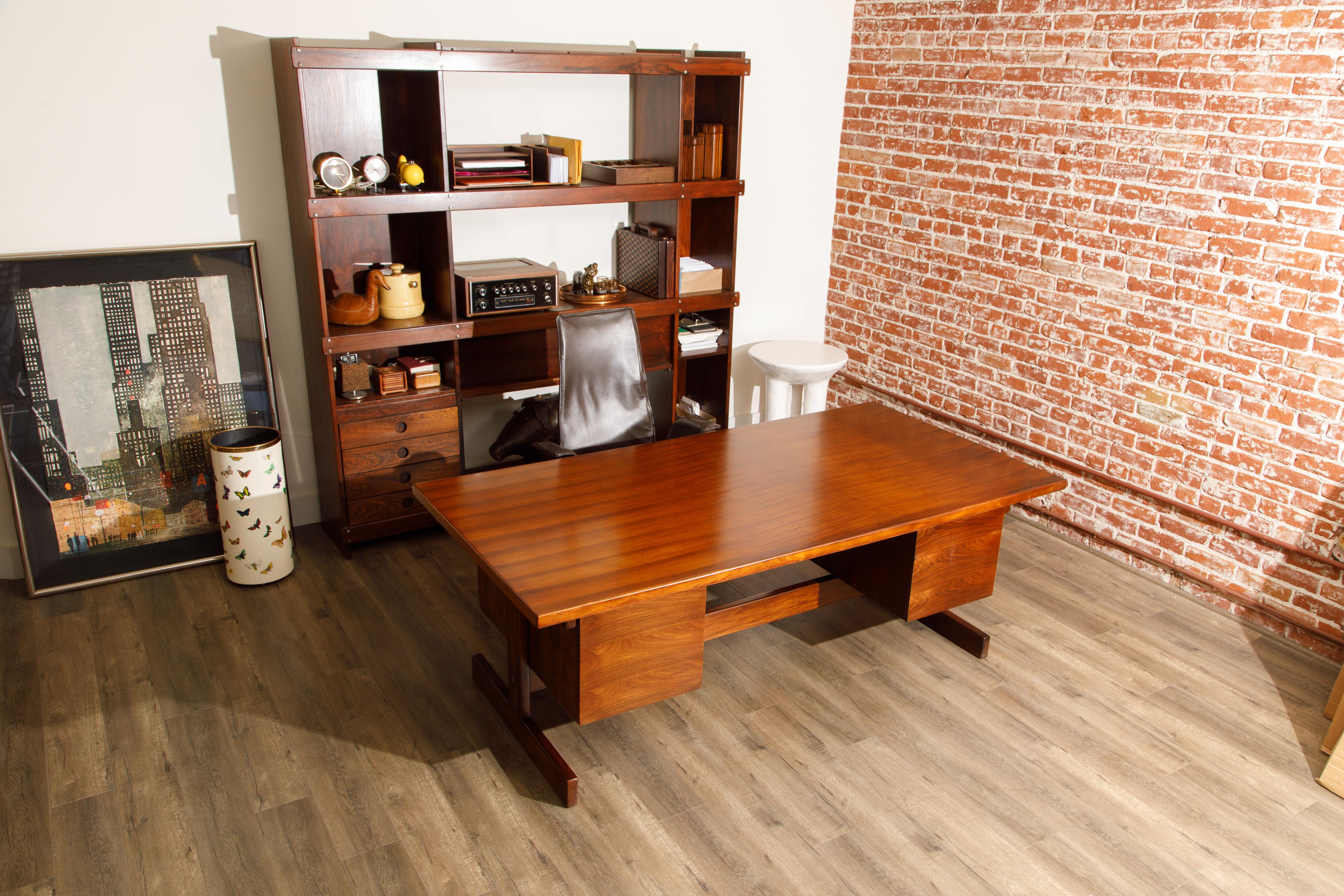 Sergio Rodrigues Brazilian Modern Rosewood Executive Desk, c 1960s, Brazil For Sale 15