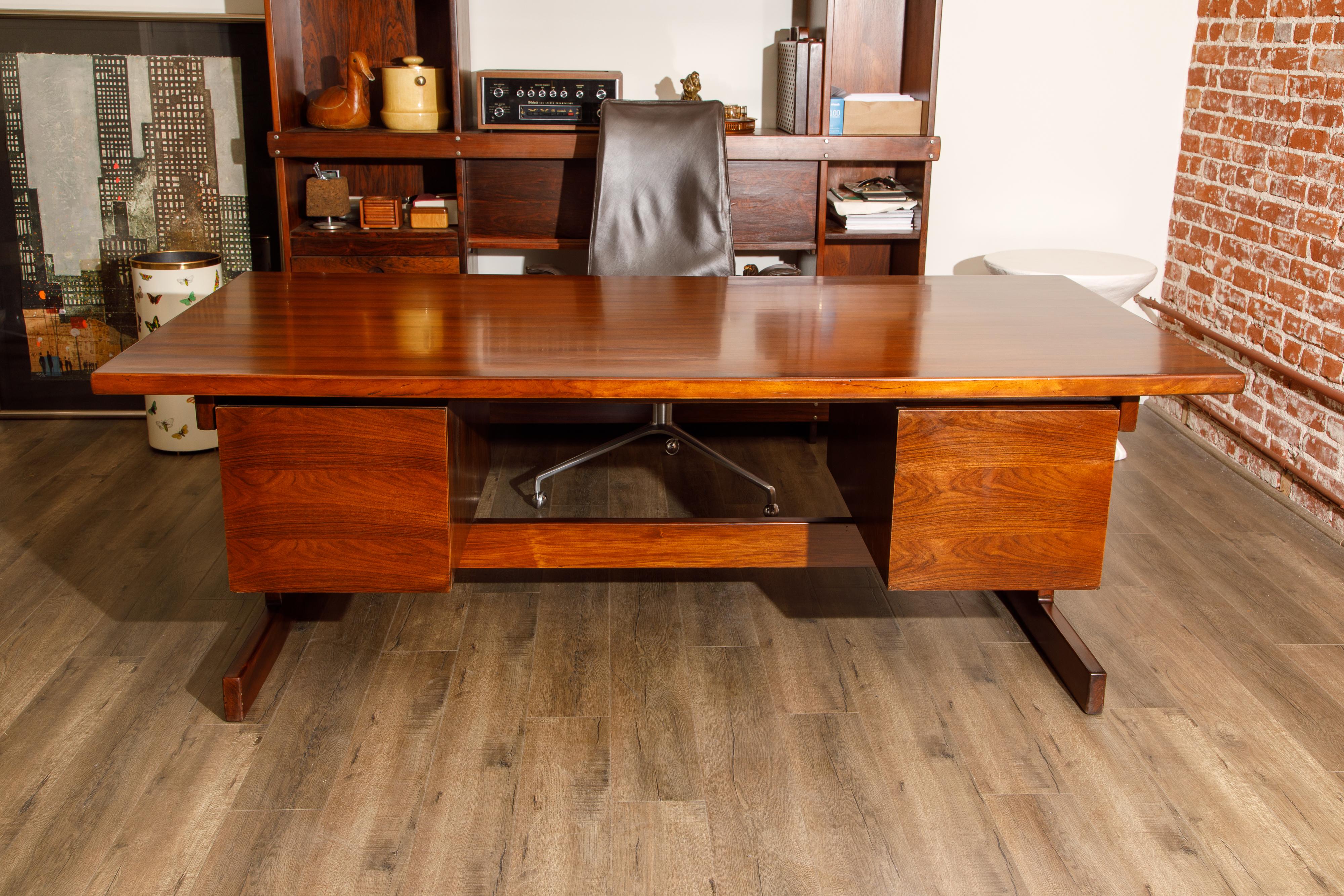 Mid-Century Modern Sergio Rodrigues Brazilian Modern Rosewood Executive Desk, c 1960s, Brazil For Sale