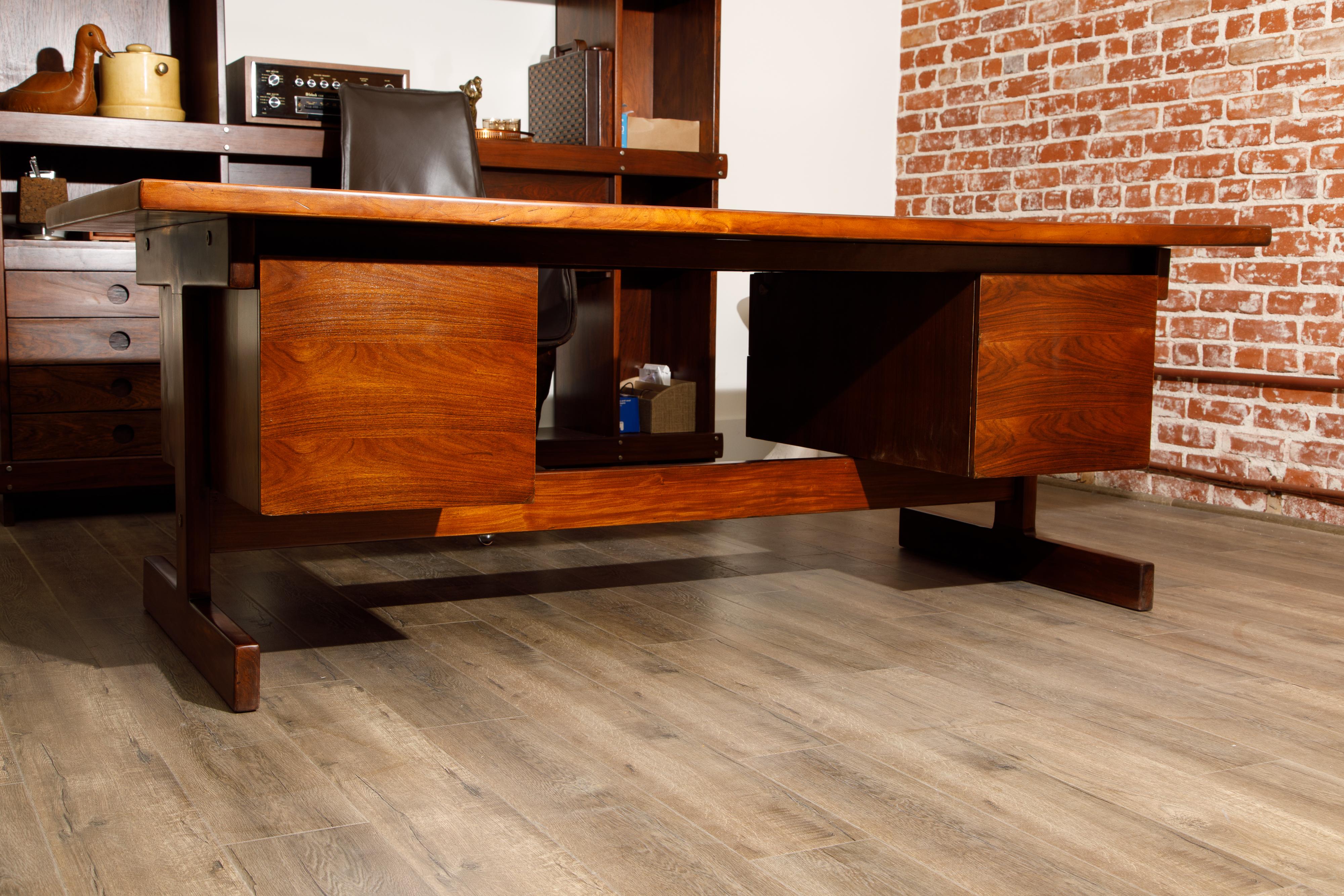 Mid-20th Century Sergio Rodrigues Brazilian Modern Rosewood Executive Desk, c 1960s, Brazil For Sale