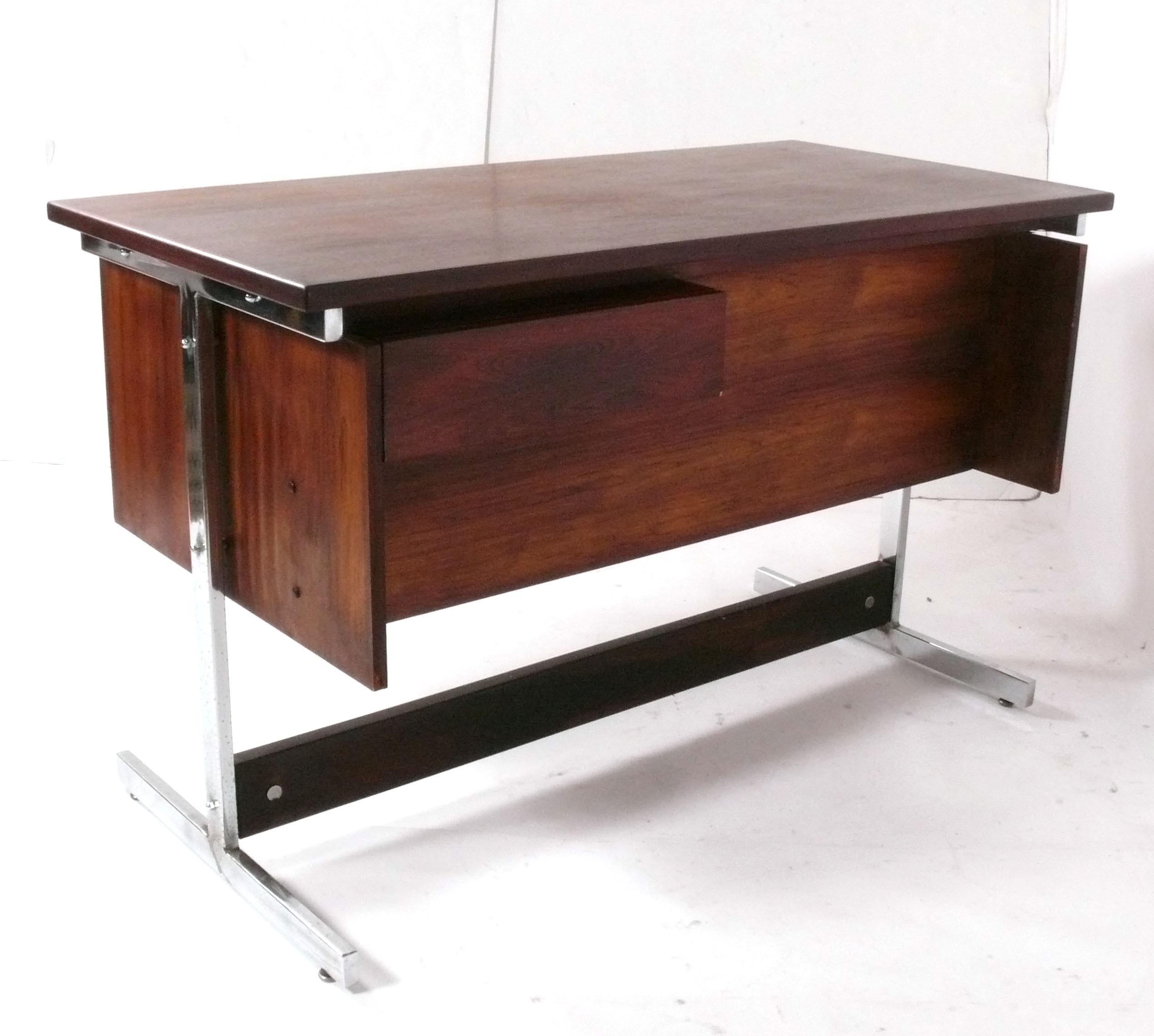 Mid-20th Century Sergio Rodrigues Brazilian Rosewood Desk and Chair For Sale