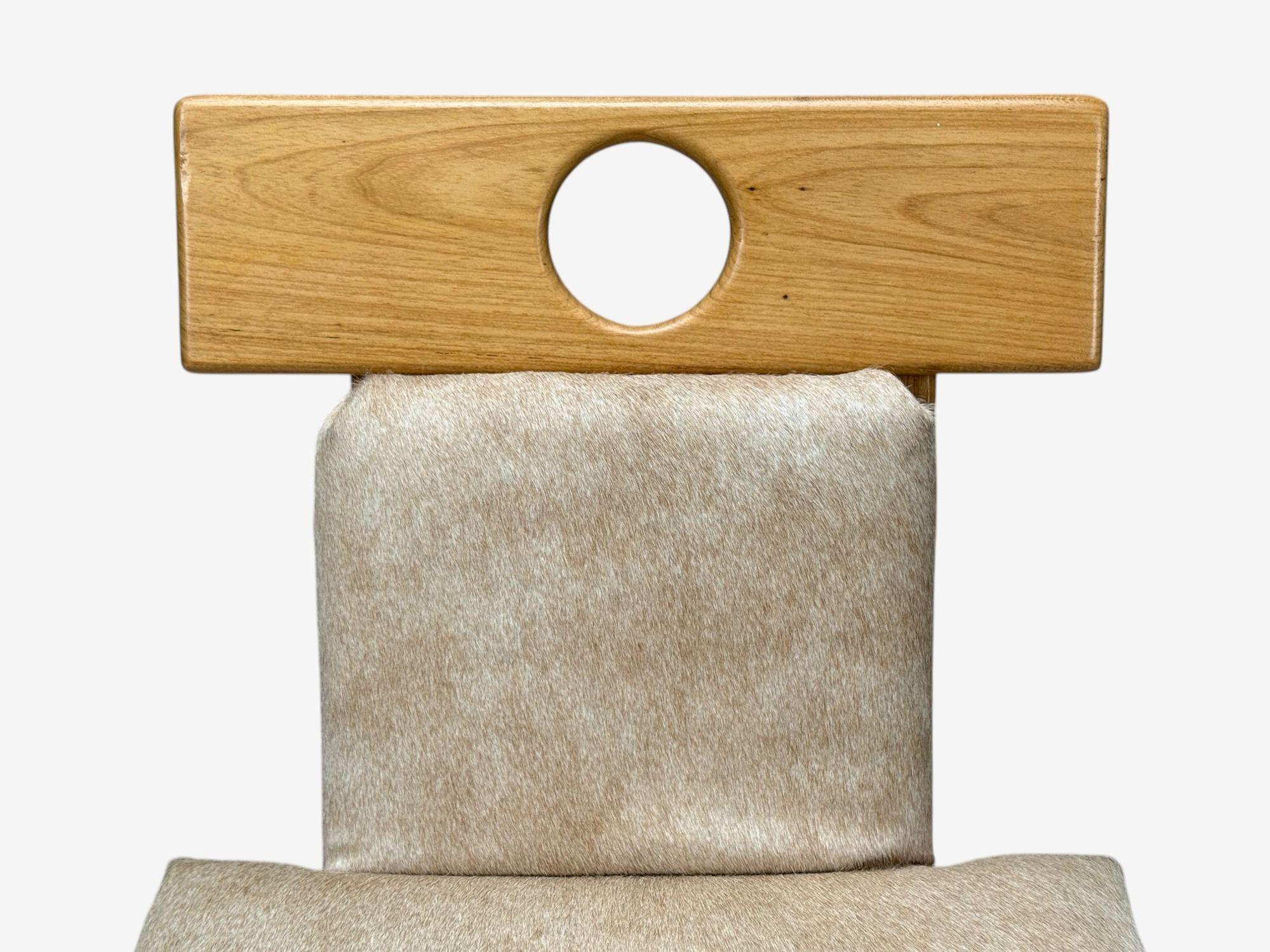 Sergio Rodrigues, Cavoina, Cowhide, Four Cuiabá Dining Chairs, Brazil, 1985 im Angebot 1