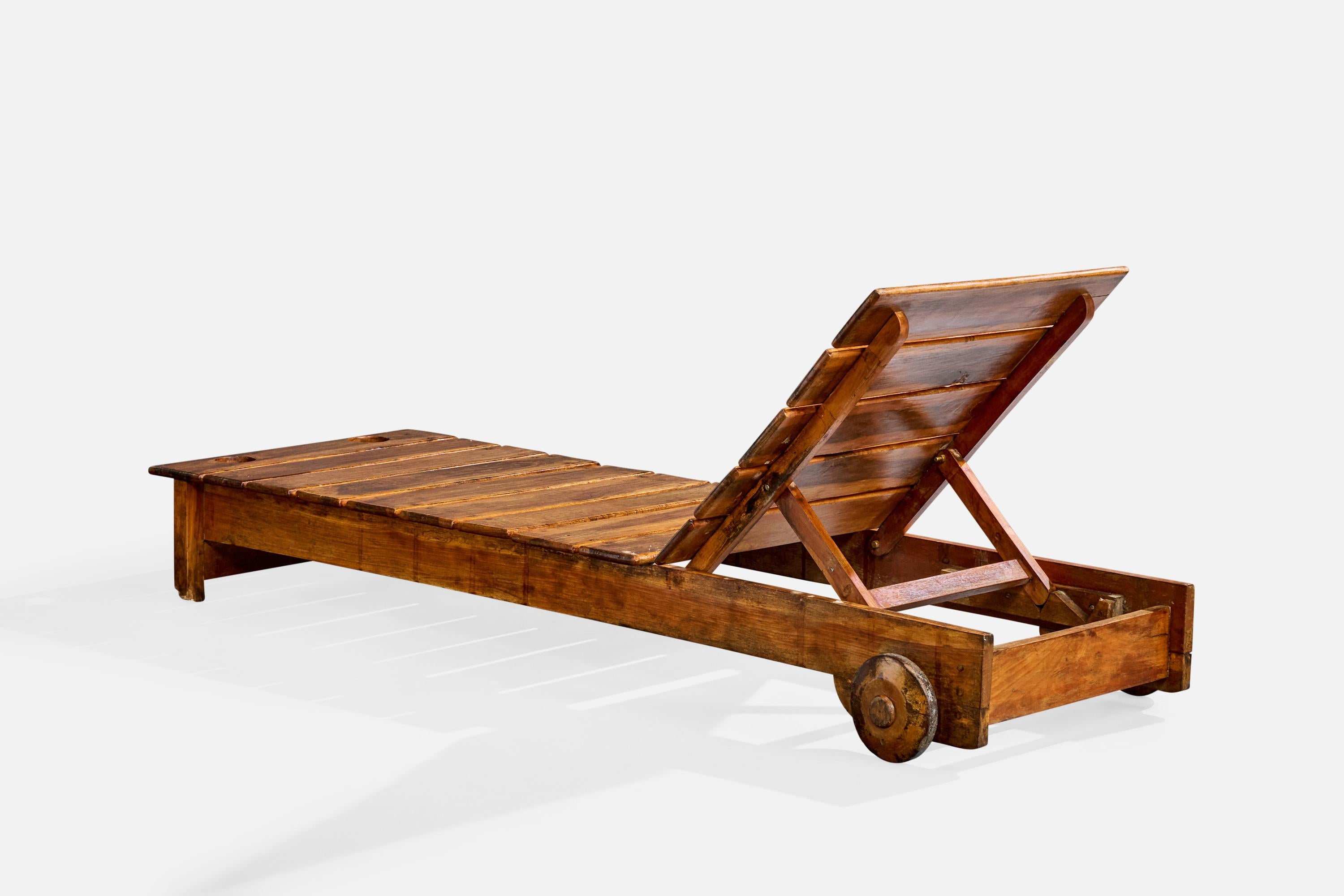 Sergio Rodrigues, Chaise Longue, Wood, Brazil, 1980s In Good Condition For Sale In High Point, NC