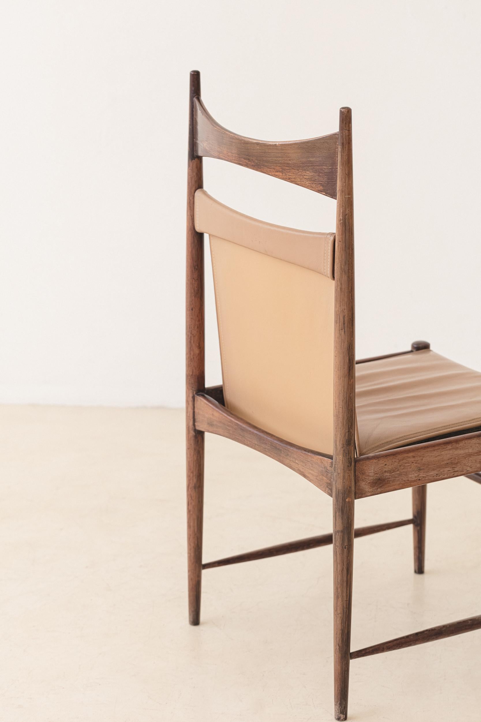Sergio Rodrigues Dining Chairs, Rosewood veneers, Leather, Brazil, 1950s For Sale 7
