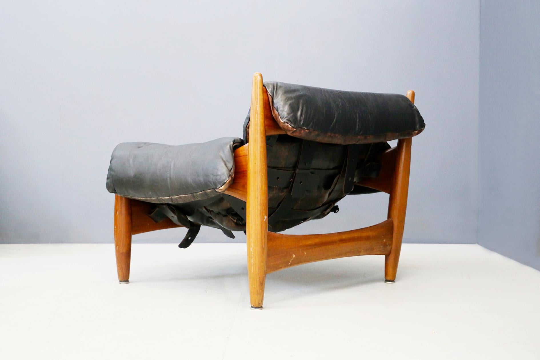 Italian Sergio Rodrigues for Isa Bergamo Sheriff Lounge Chair and Ottoman, Signed 1950s