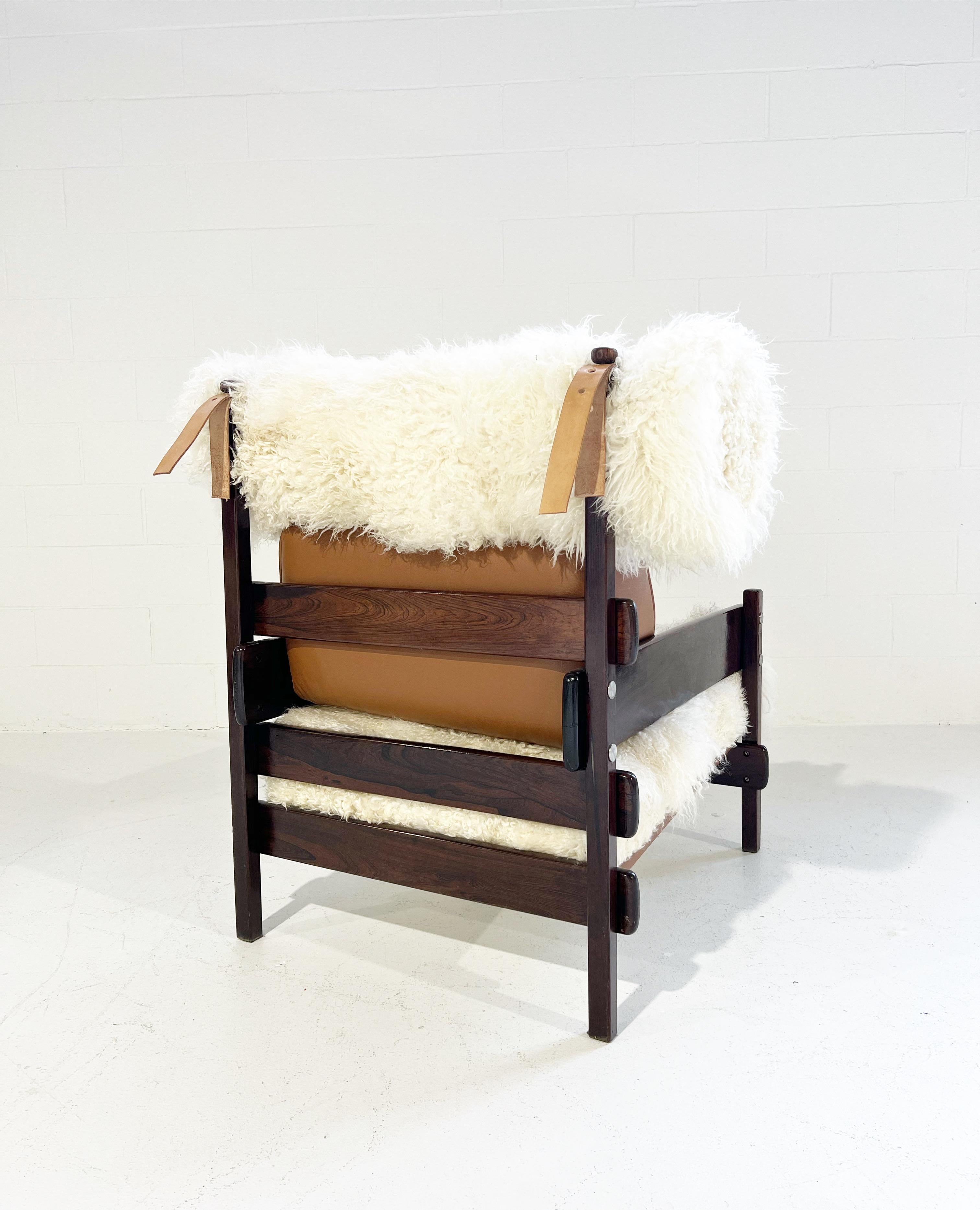 Sergio Rodrigues for Oca Tonico Chair Restored in Gotland Sheepskin and Leather In Excellent Condition For Sale In SAINT LOUIS, MO