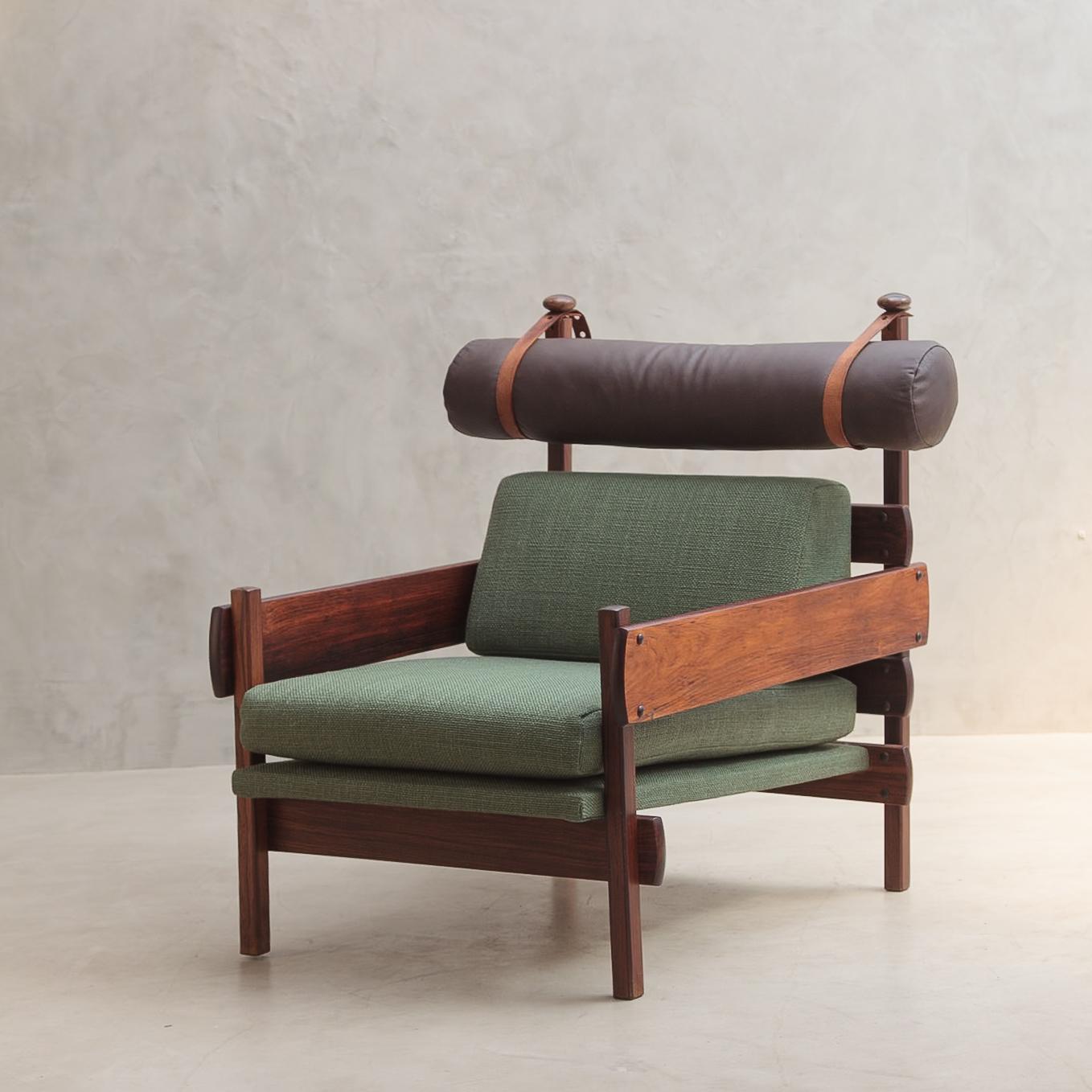 Sergio Rodrigues, Franco-Sessel aus Palisanderholz, Kopfstütze brasilianisches modernes Design (Moderne der Mitte des Jahrhunderts) im Angebot