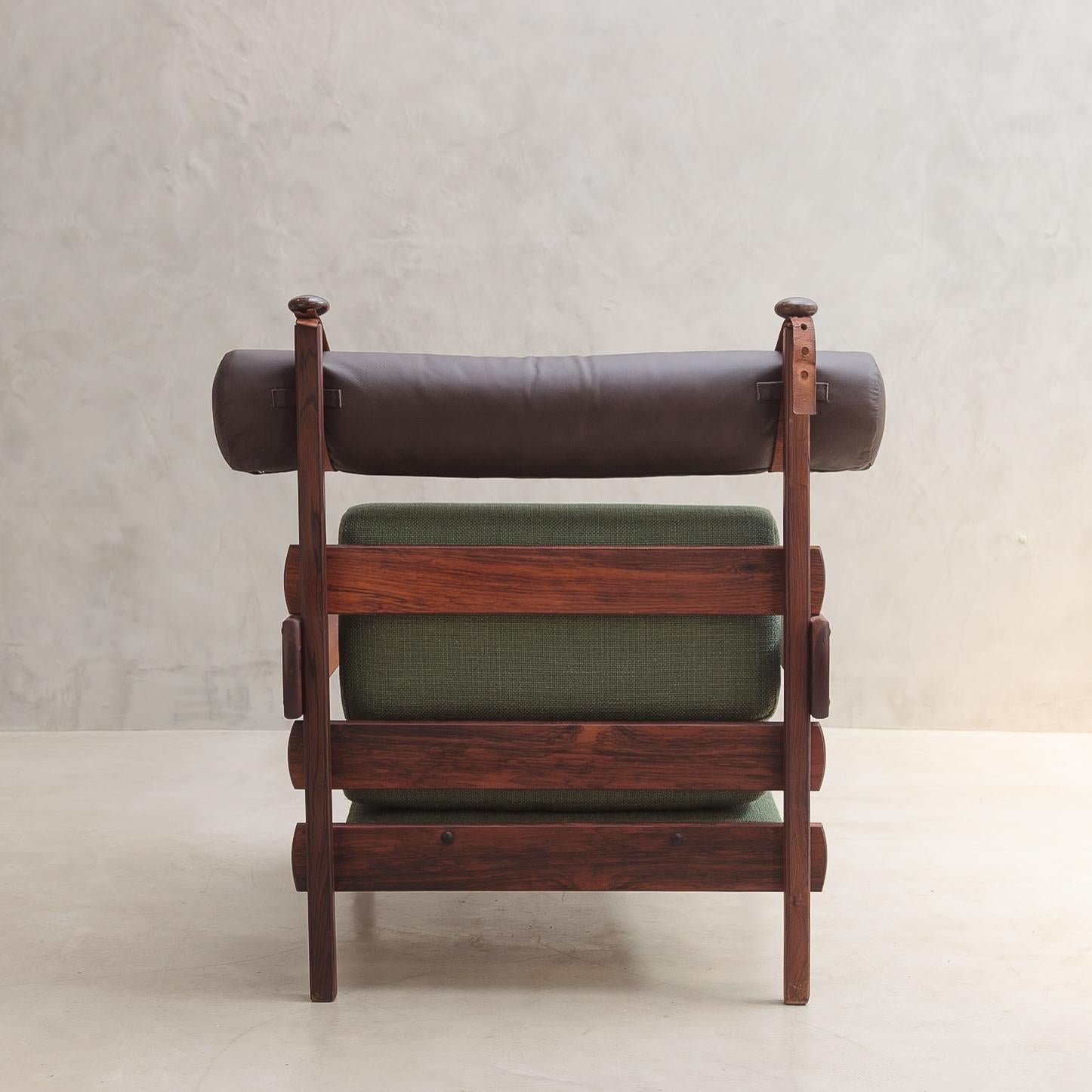 Sergio Rodrigues, Franco-Sessel aus Palisanderholz, Kopfstütze brasilianisches modernes Design (20. Jahrhundert) im Angebot