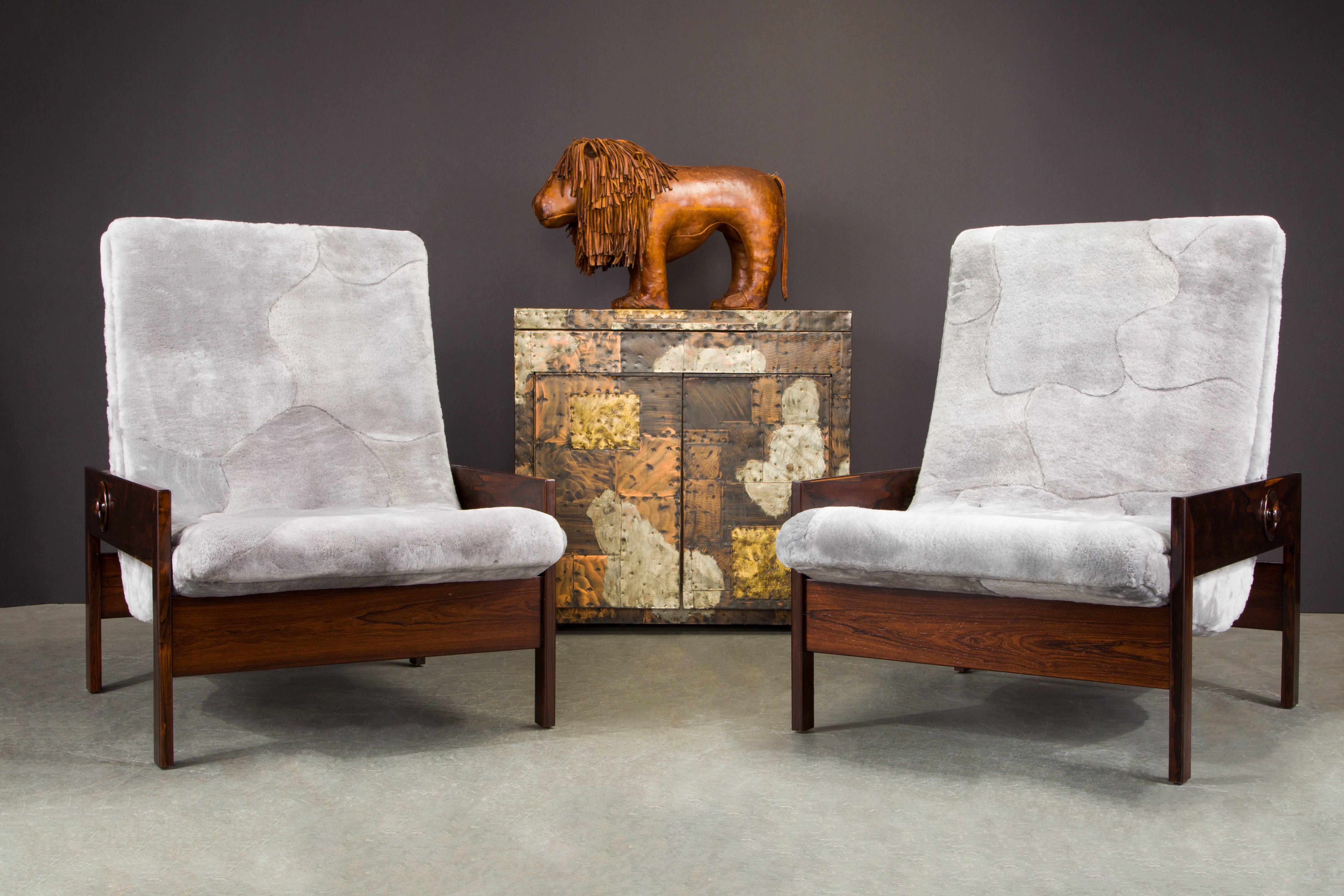 Mid-Century Modern Sergio Rodrigues 'Gio' Chairs in Rosewood and Edelman Shearling, 1960s Brazil