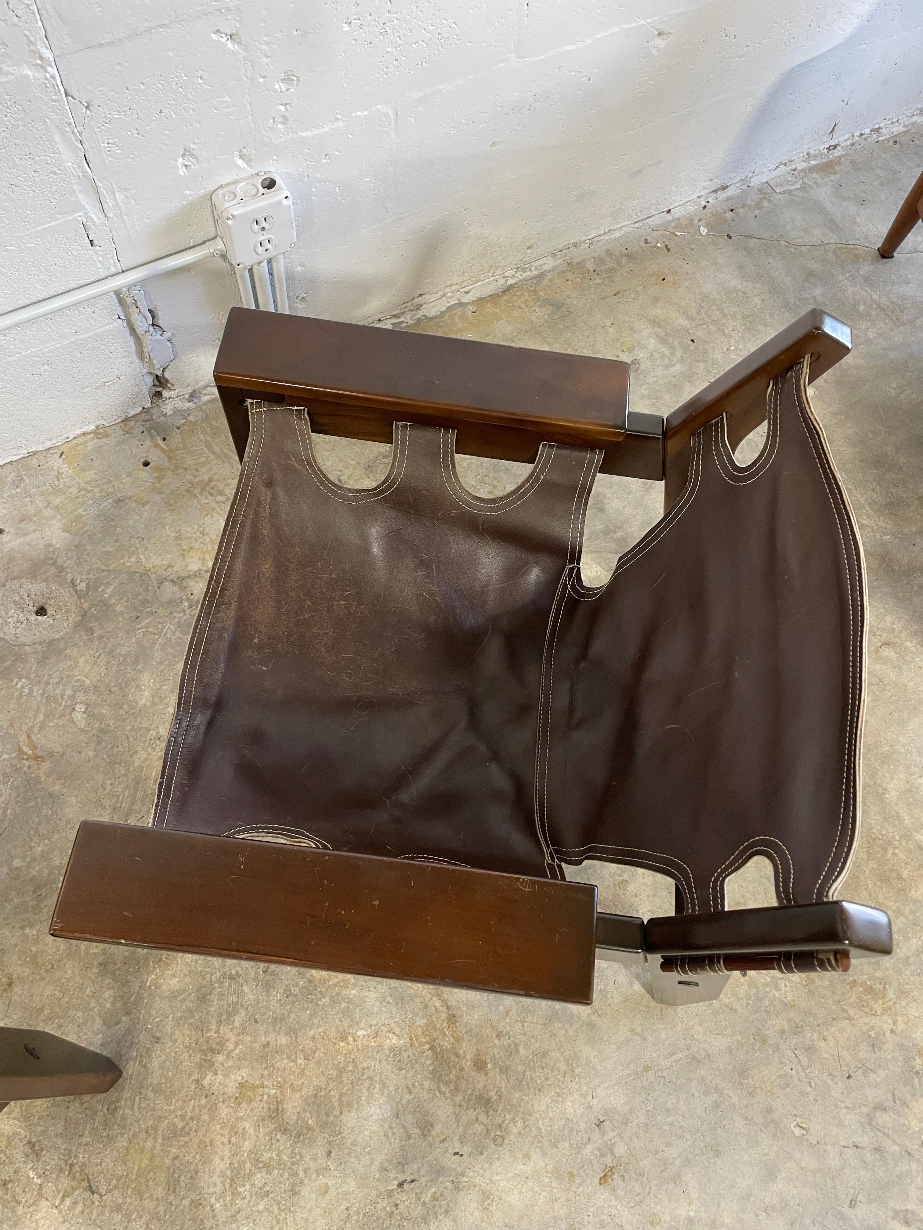 Brésilien Paire de chaises Kilin brésiliennes du milieu du siècle dernier, Sergio Rodrigues en vente