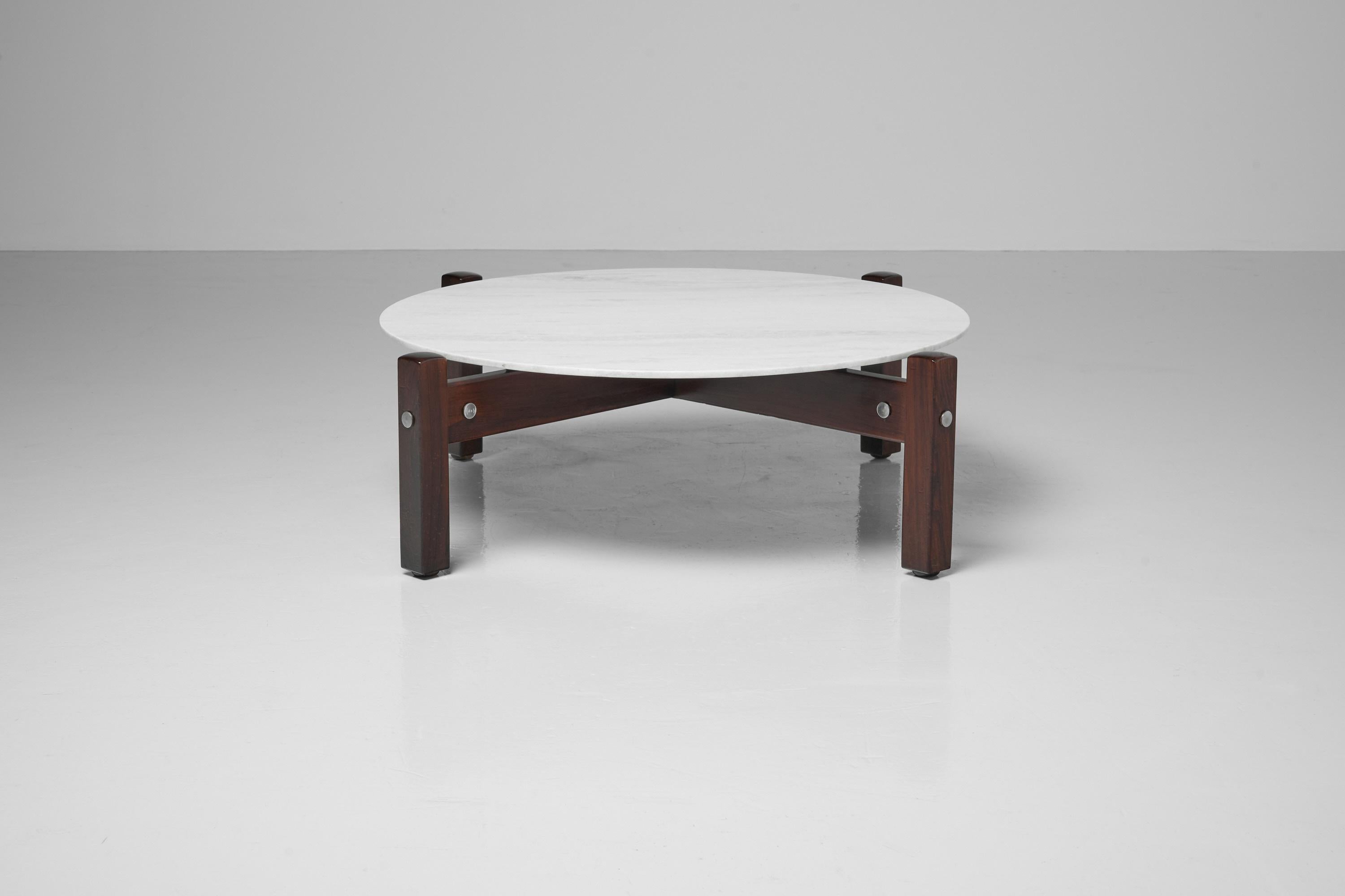 Sergio Rodrigues Latini coffee table OCA Brazil 1965 In Good Condition In Roosendaal, Noord Brabant