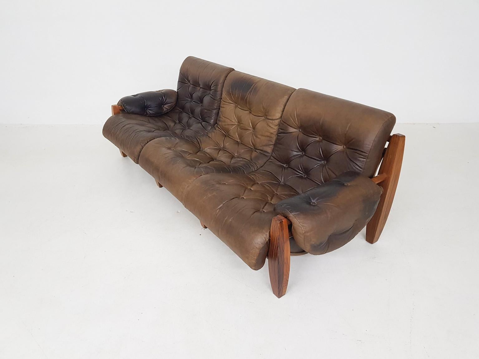 Mid-Century Modern Sergio Rodrigues or Jean Gillon Attributed Leather and Oak 3-Seat Sofa, 1960s