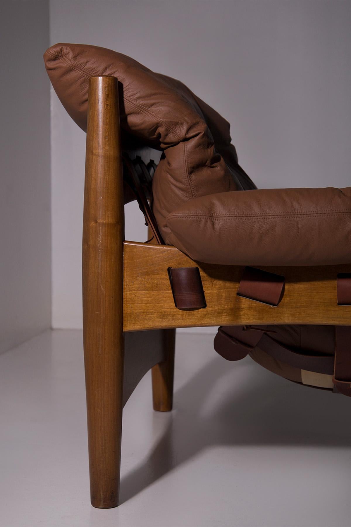 Sergio Rodrigues Pair of armchairs Mole in leather For Sale 5