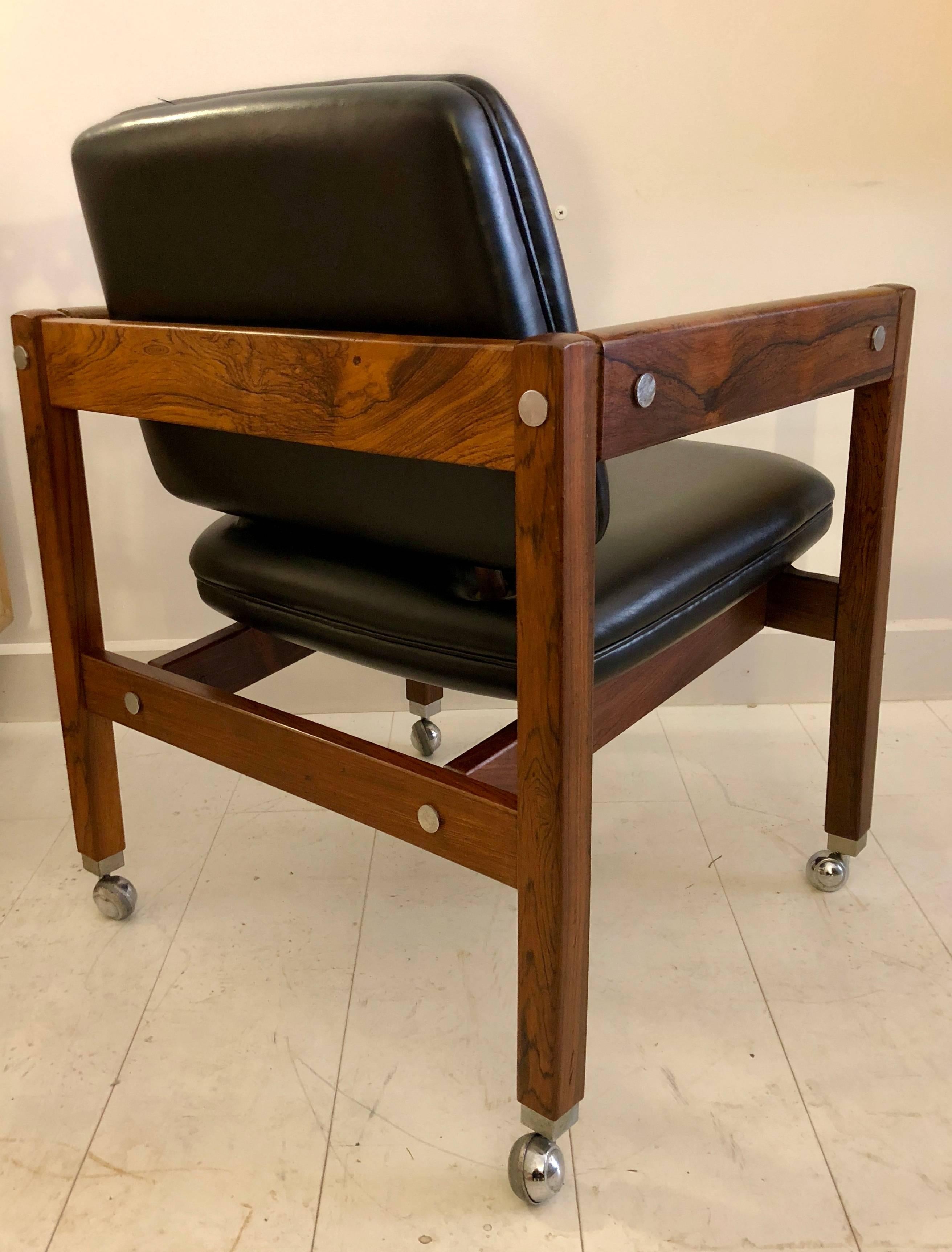 Sergio Rodrigues Rosewood Kiko Chair In Good Condition In Brooklyn, NY