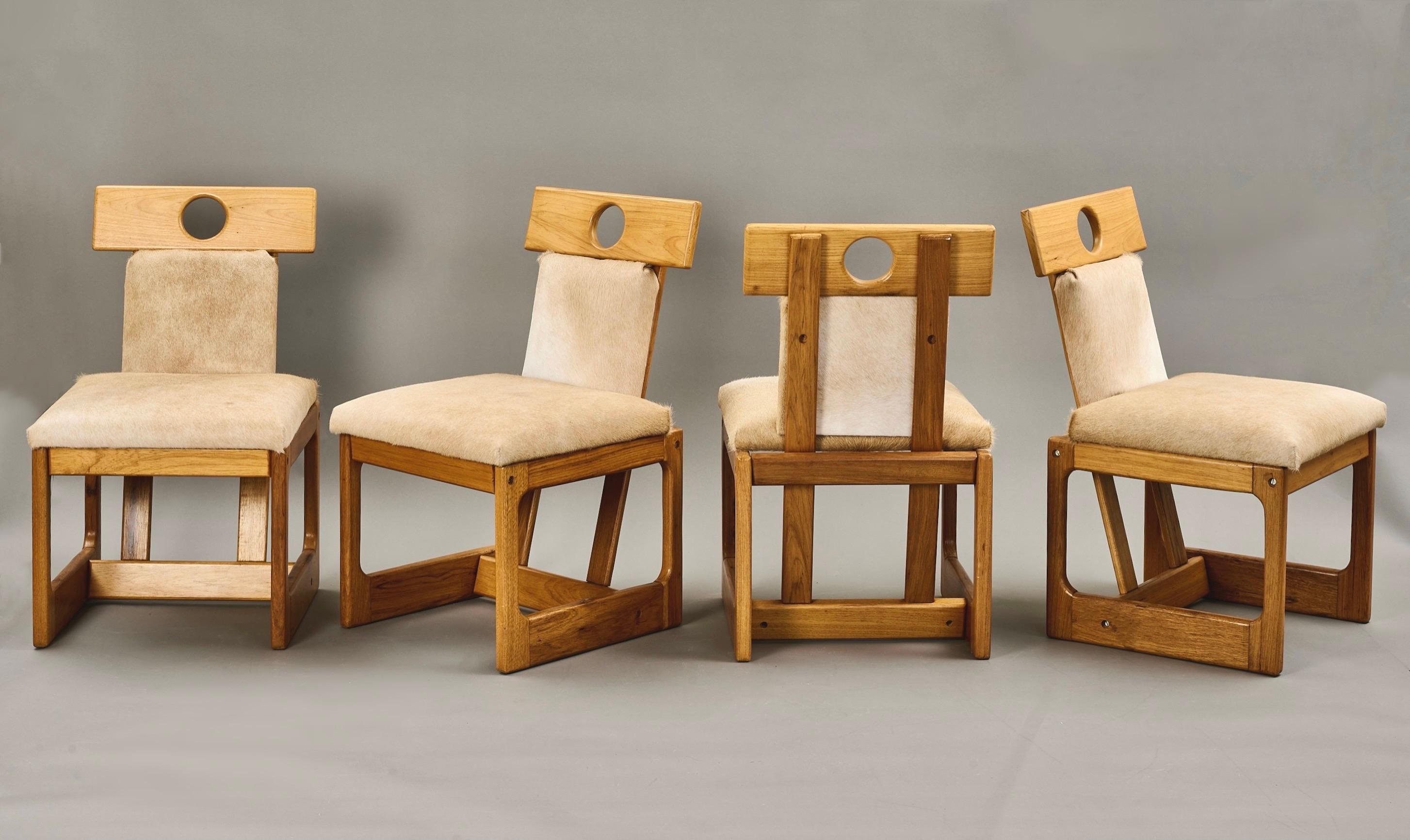 Mid-Century Modern Sergio Rodrigues: Set of 4 Cuiaba Dining Chairs in Caviona and Hide, Brazil 1985 For Sale