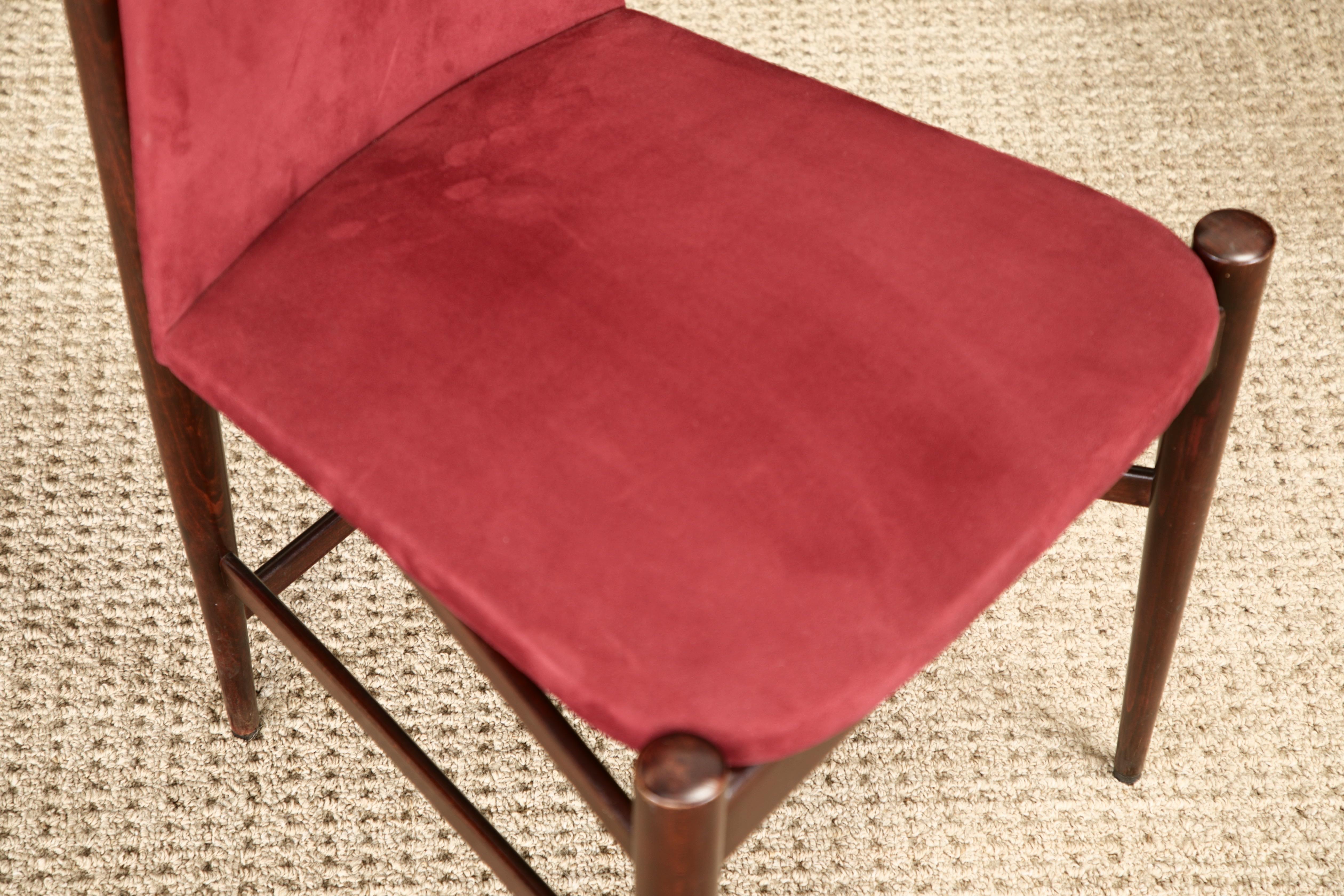 Sergio Rodrigues Set of 6 Brazilian Modern Dining Chairs in Rosewood, 1950s For Sale 12