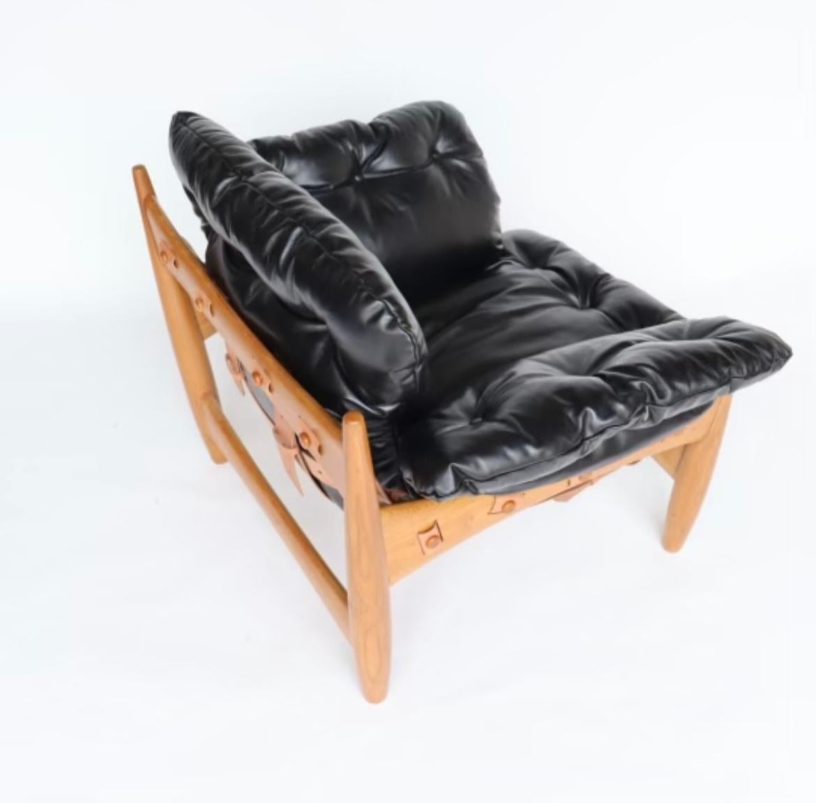 Sergio Rodrigues Sheriff Chair in new leather In Excellent Condition In San Diego, CA