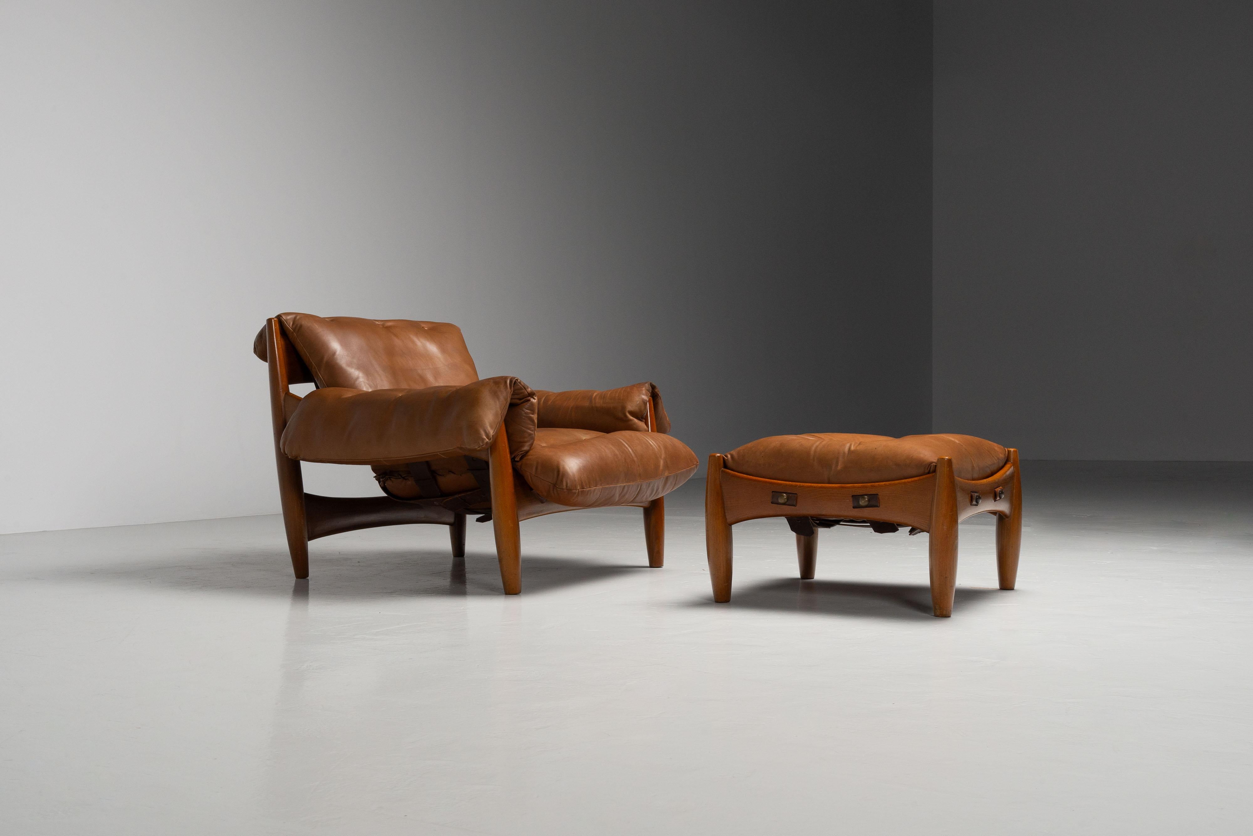 Mid-Century Modern Sergio Rodrigues Sheriff lounge chair ISA Bergamo Italy 1961