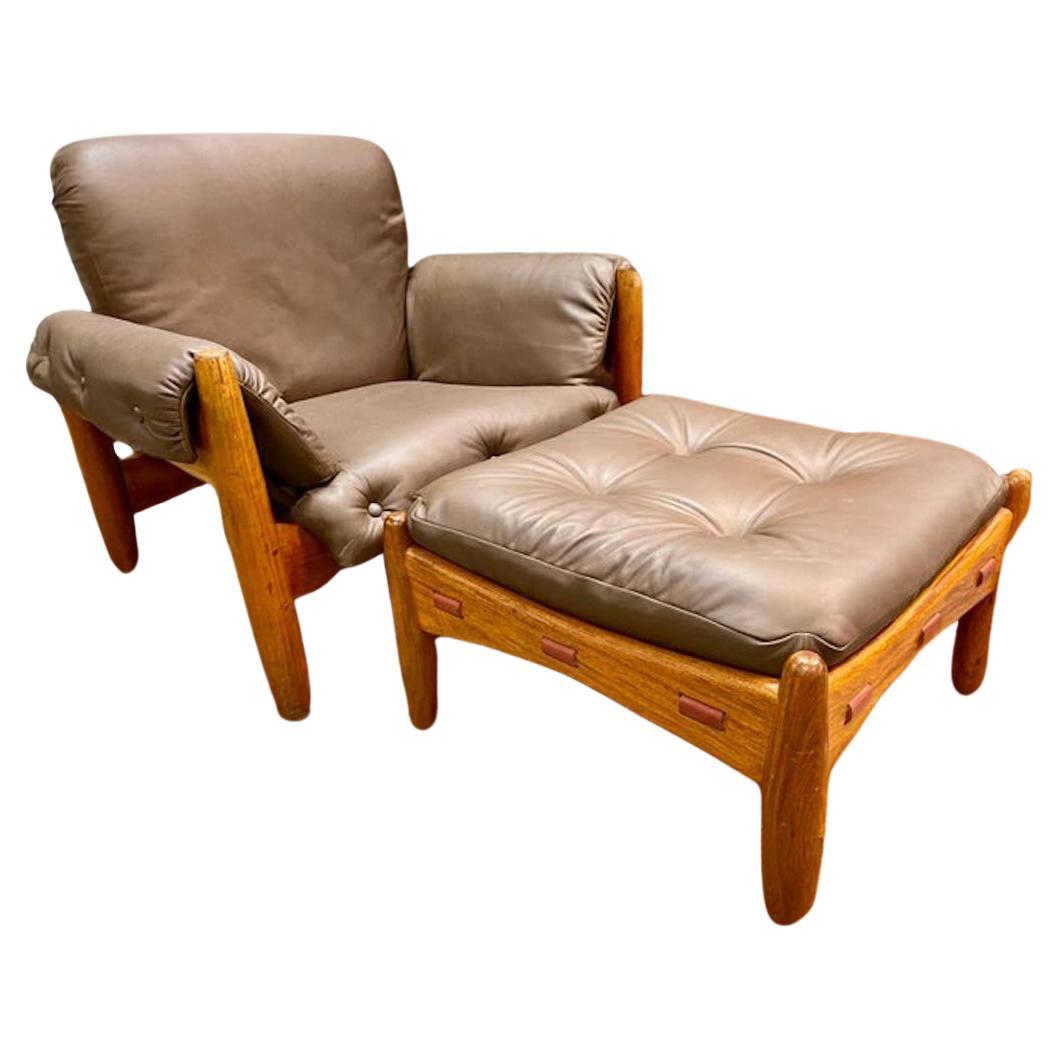 Sergio Rodrigues 'Sheriff' Lounge Chair with Ottoman For Sale