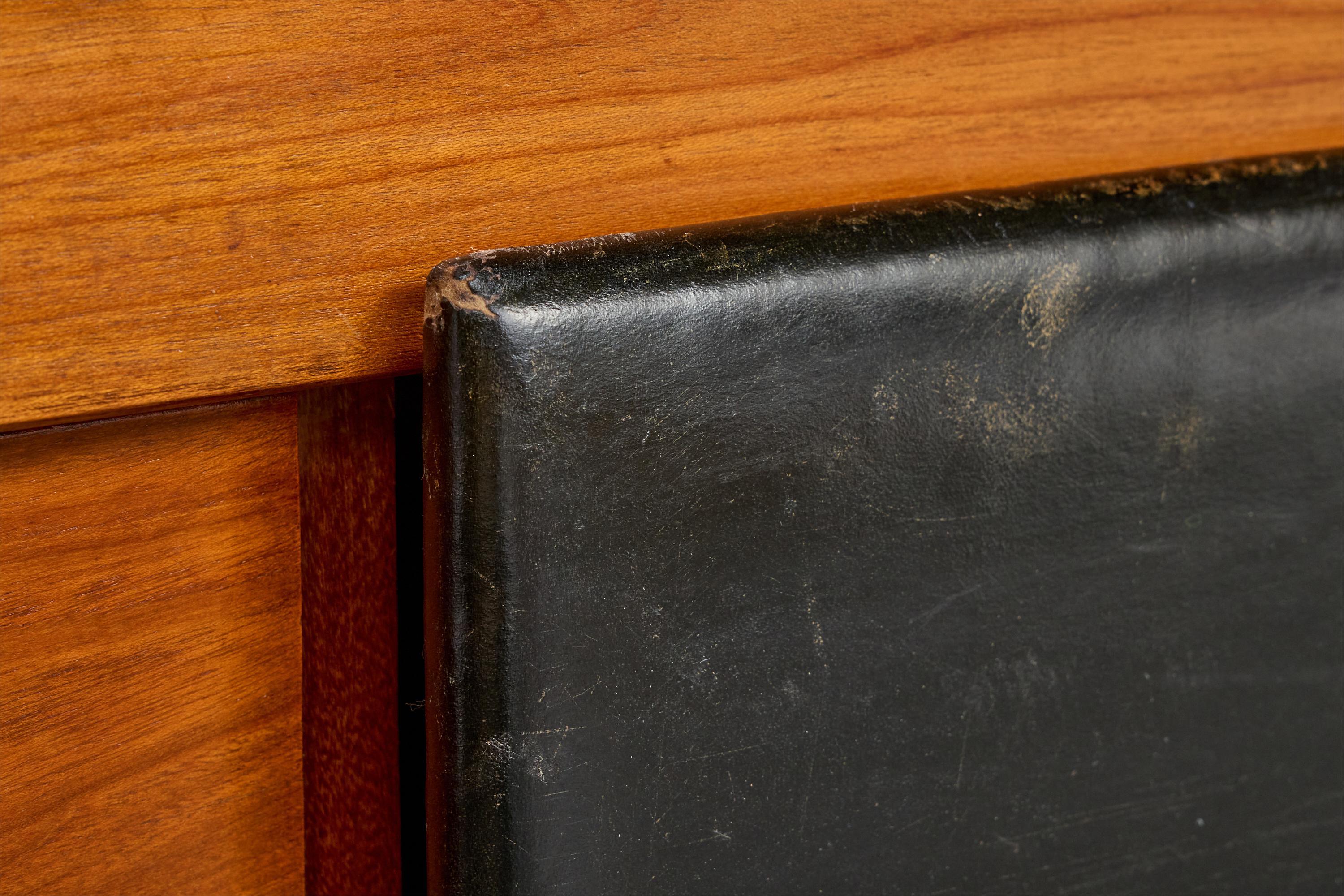 Sergio Rodrigues, Sideboard, Freijó, Leather, Brazil, 1960s For Sale 8