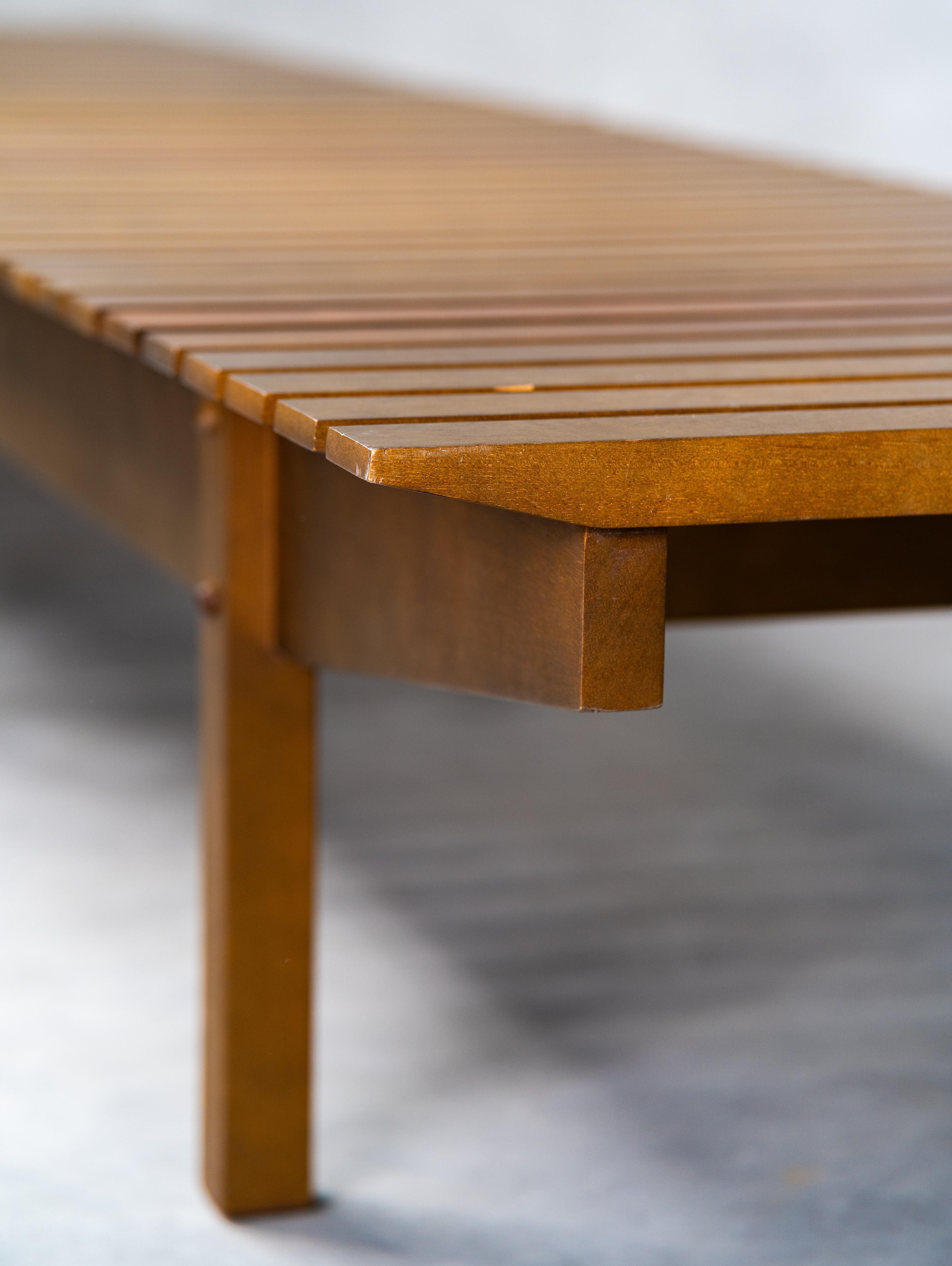 Mid-Century moderno Sergio Rodrigues, Panchina a doghe 'Mucki', LinBrasil in vendita