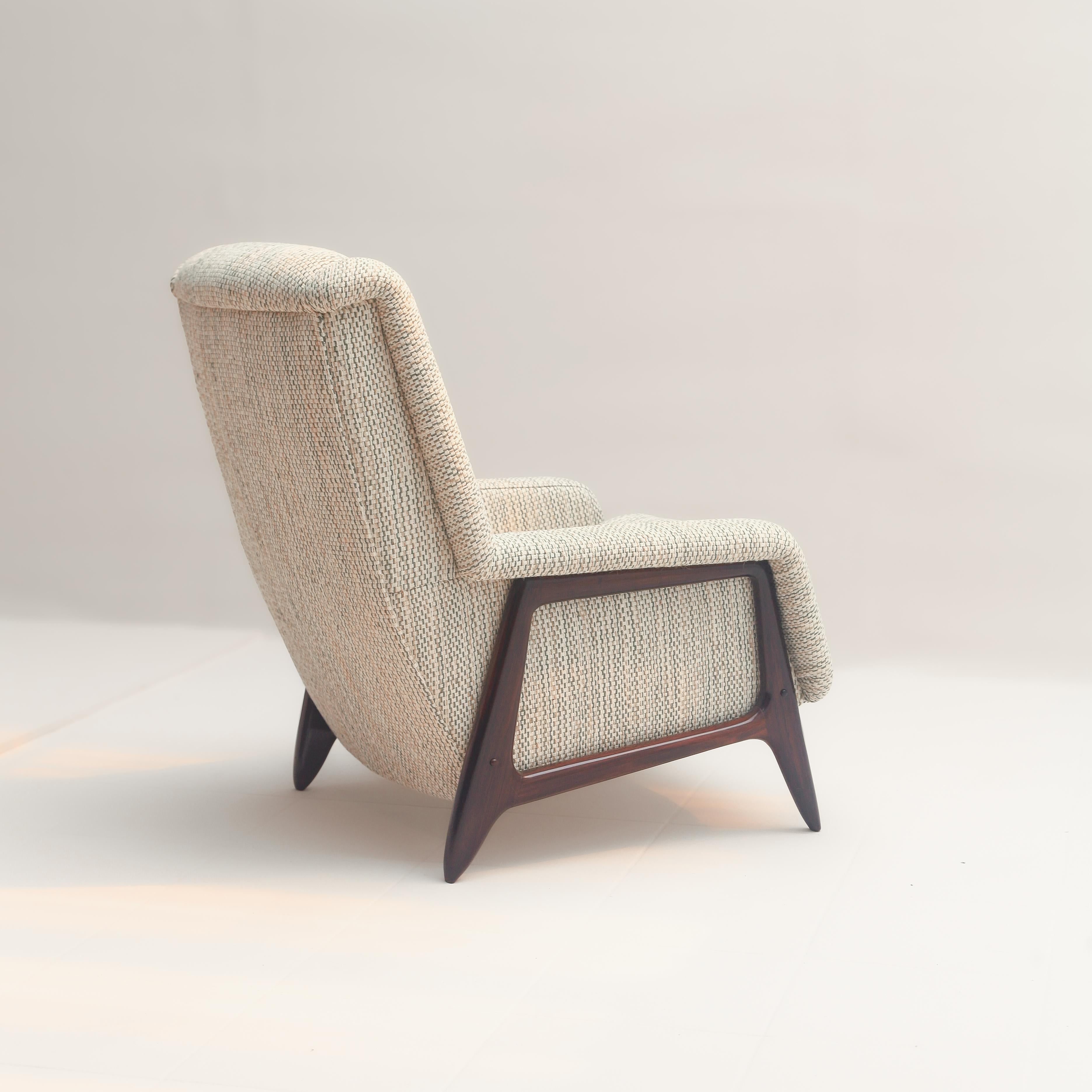 Mid-Century Modern Sergio Rodrigues - Taba - Stella armchair in solid rosewood jacaranda 1956 For Sale