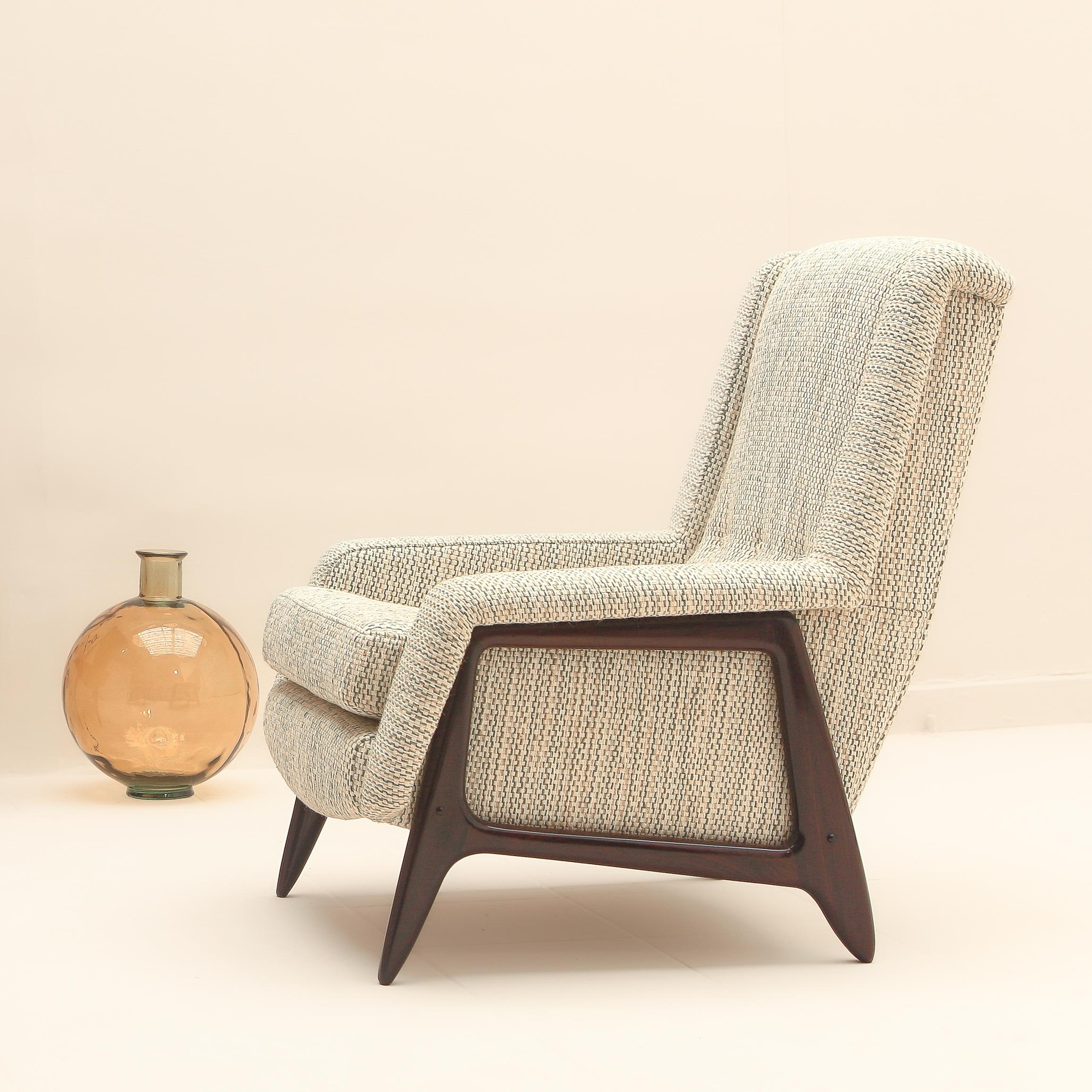 Fabric Sergio Rodrigues - Taba - Stella armchair in solid rosewood jacaranda 1956 For Sale