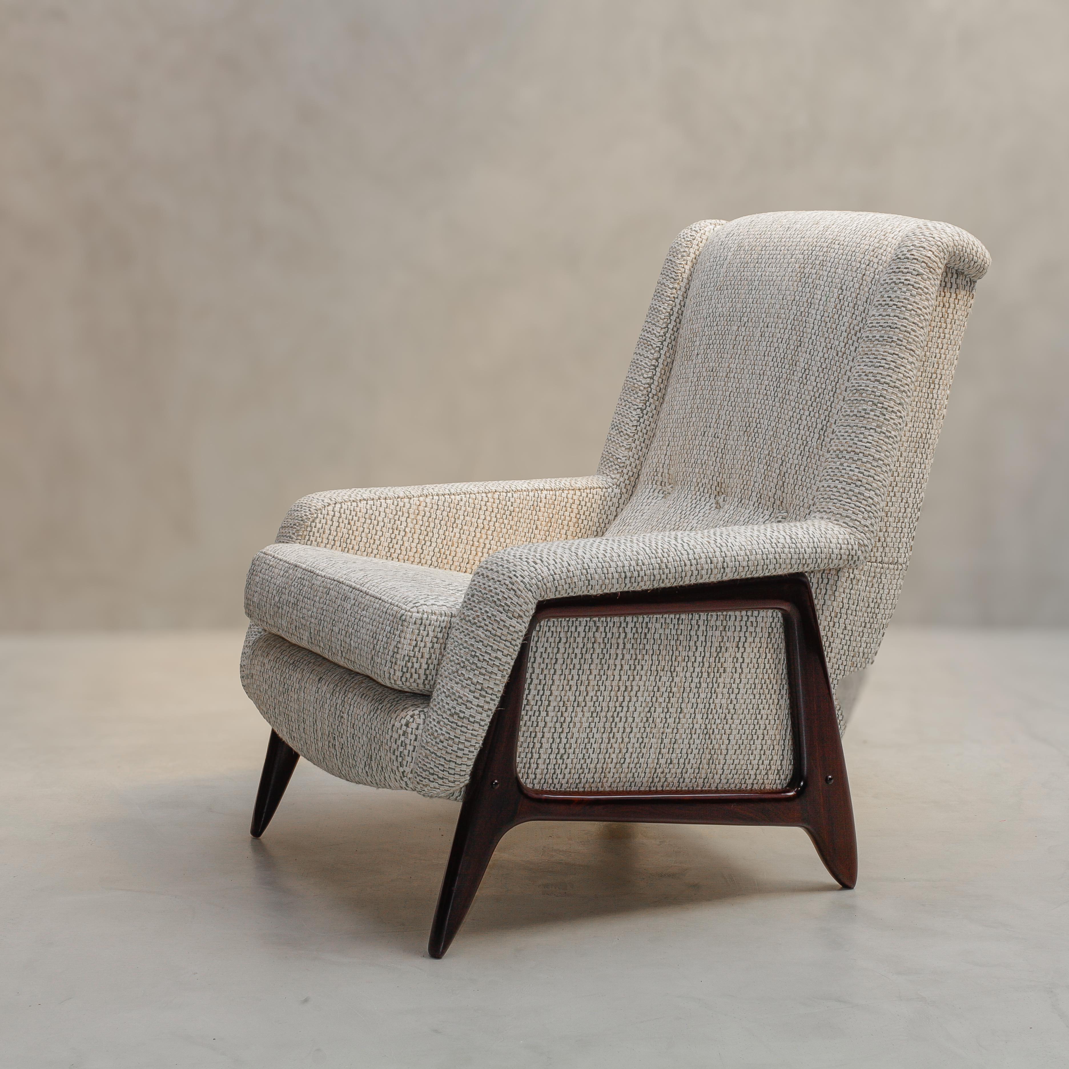 Sergio Rodrigues - Taba - Stella armchair in solid rosewood jacaranda 1956 For Sale 1