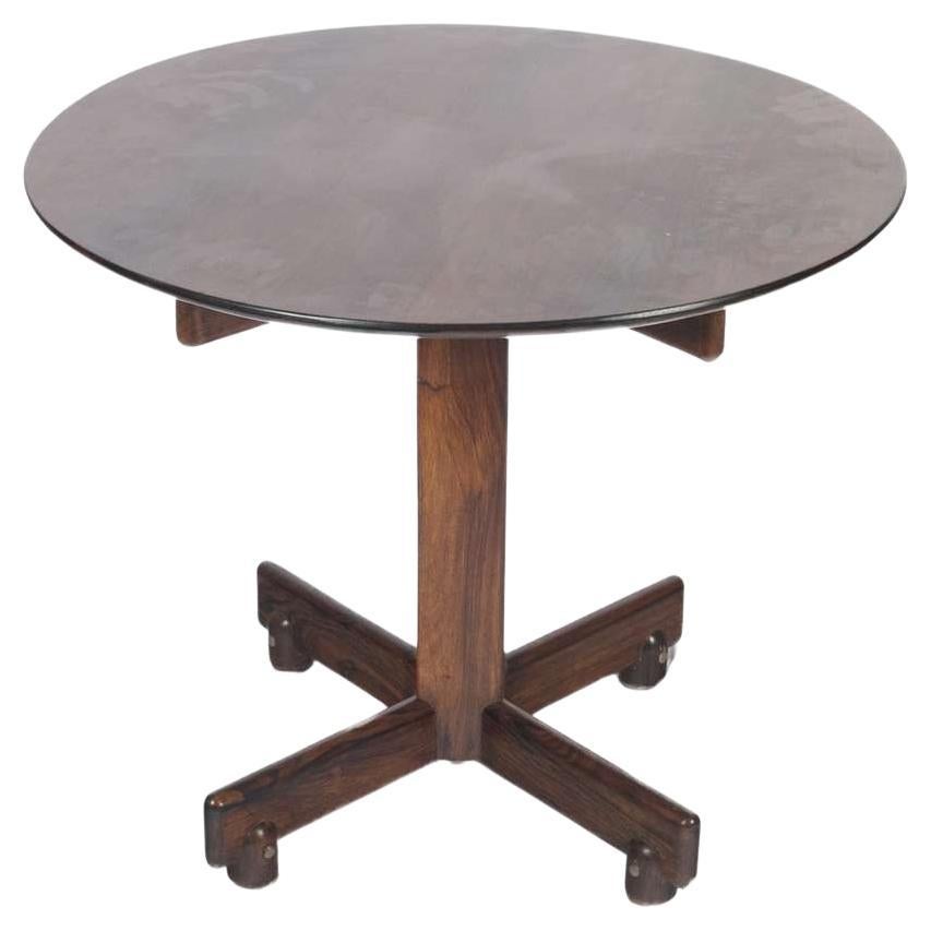 Table « Alex » de Sergio Rodrigues, en bois de feuillus, vers 1960 en vente