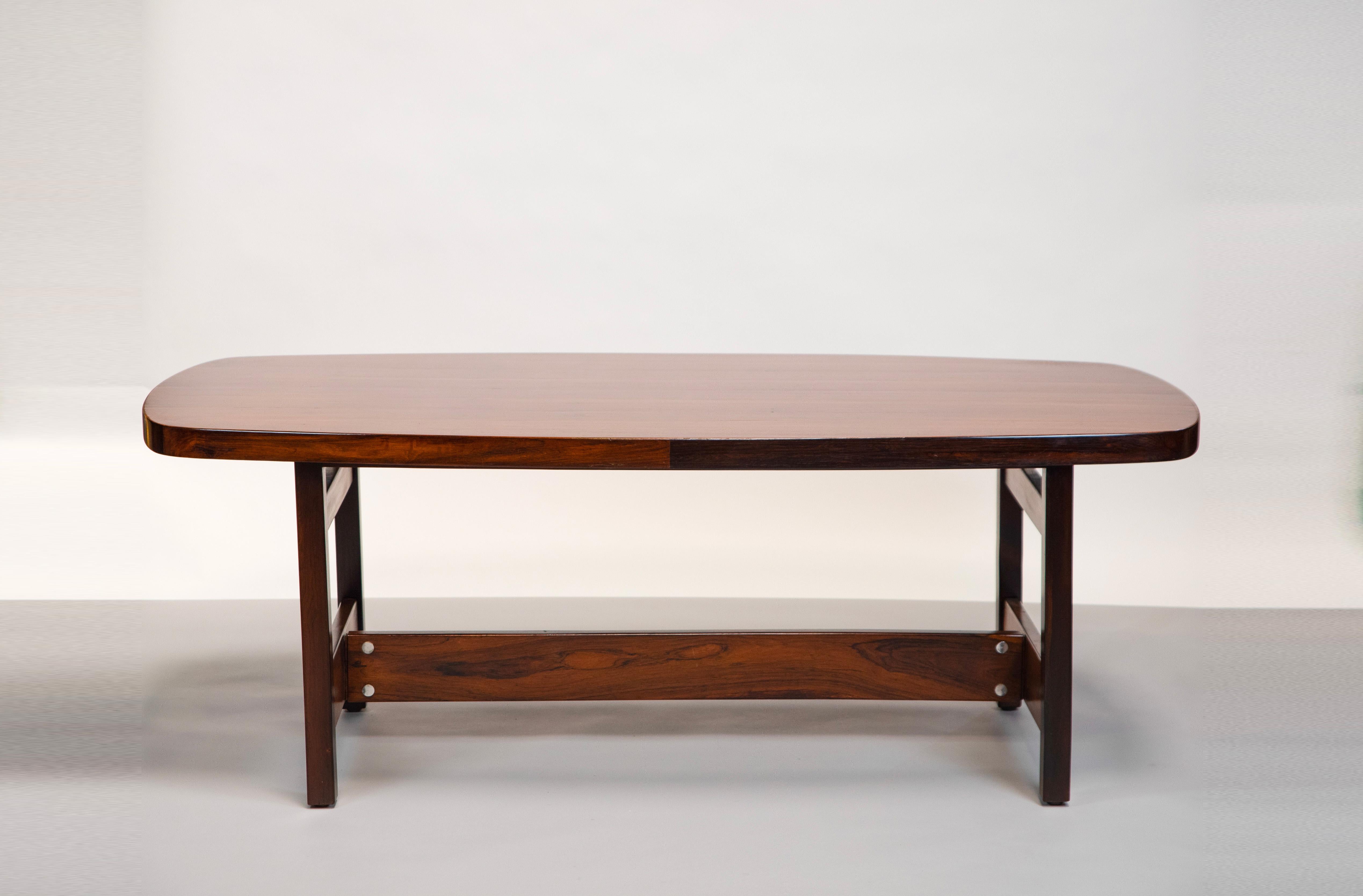 Sergio Rodrigues, Table 