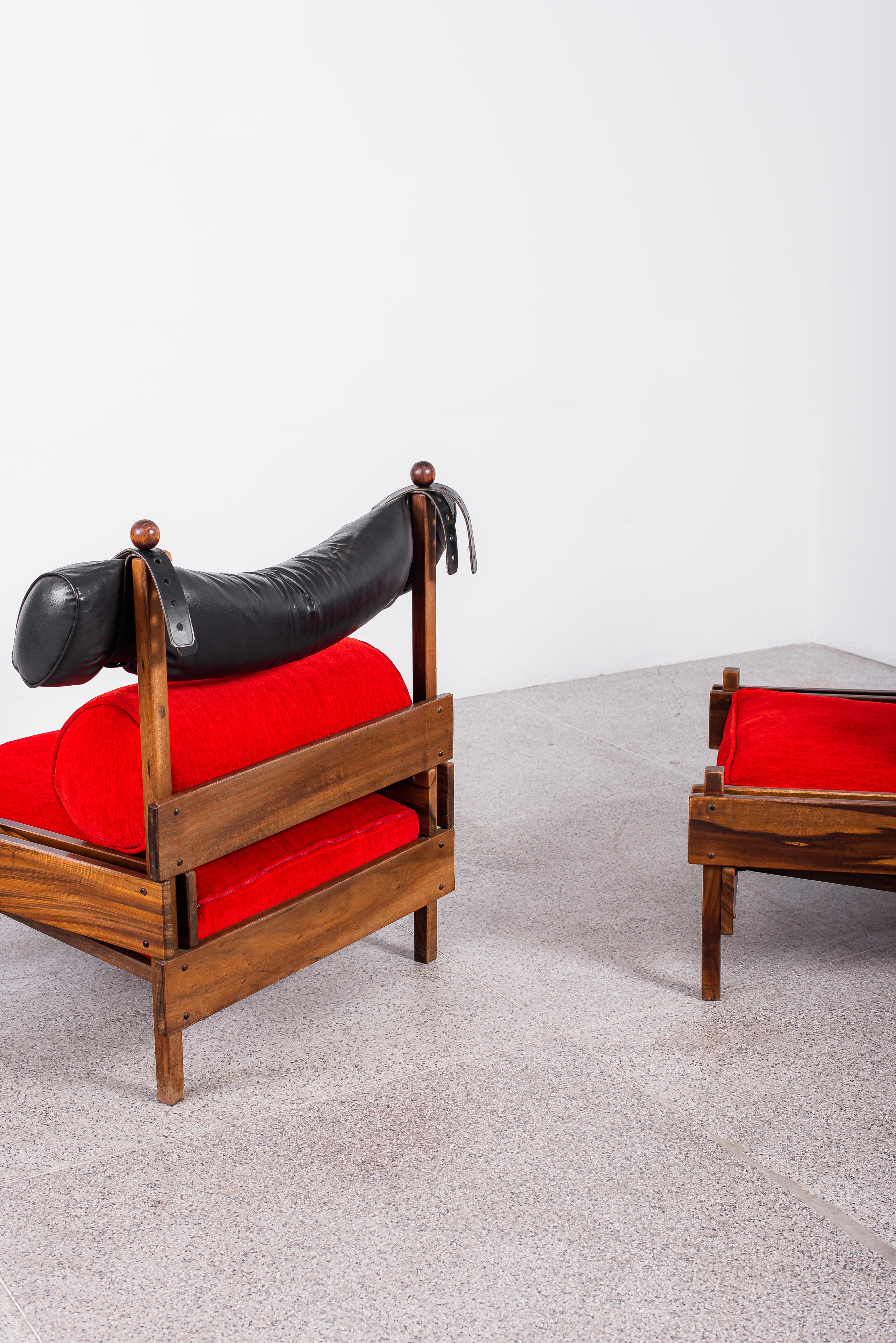 Sérgio Rodrigues, Tonico Armchair, 1962 For Sale 3