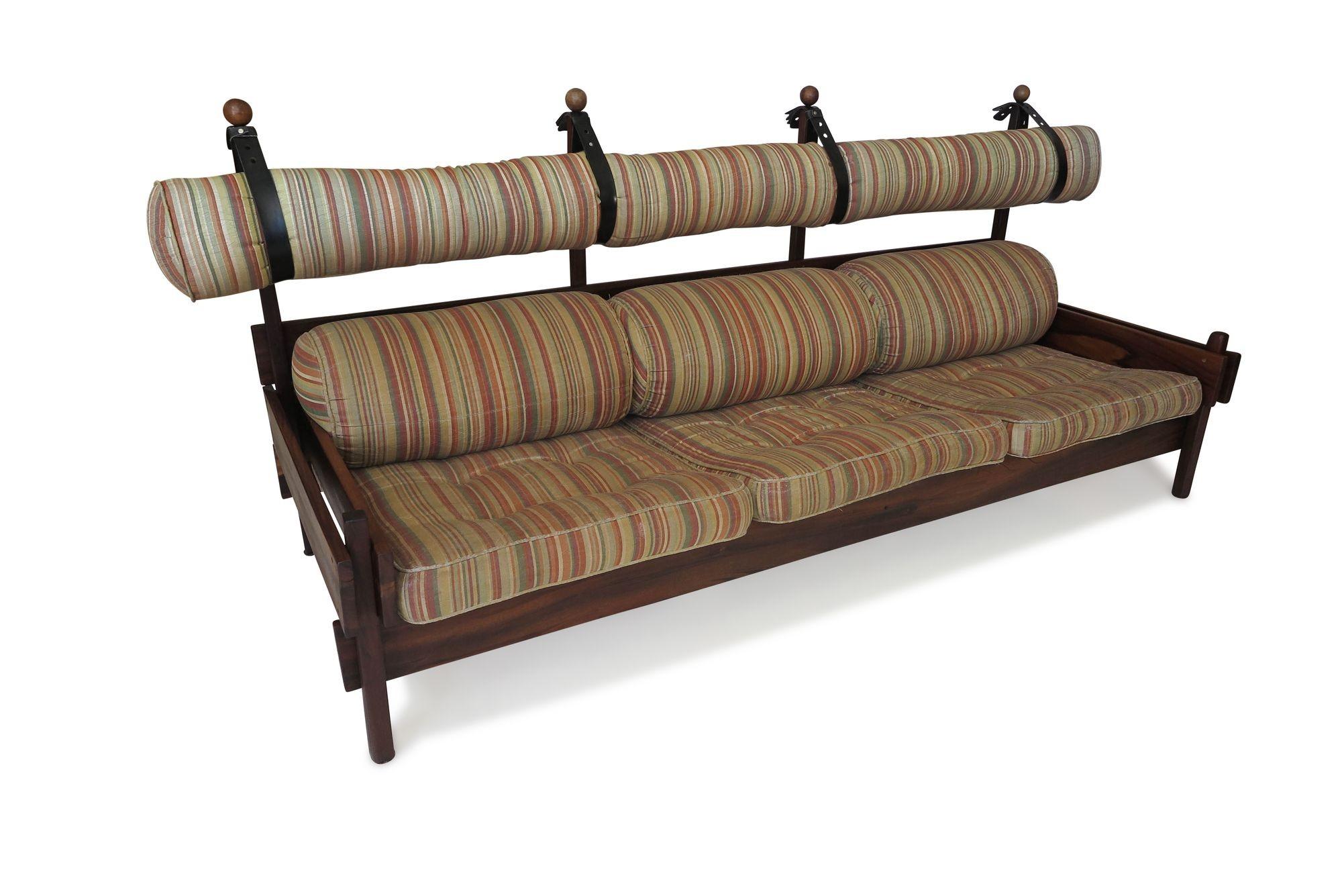 Mid-Century Modern Sergio Rodrigues Tonico Sofa, By OCA/Meia-Pataca, Brazil, 1962 for Reupholstery For Sale
