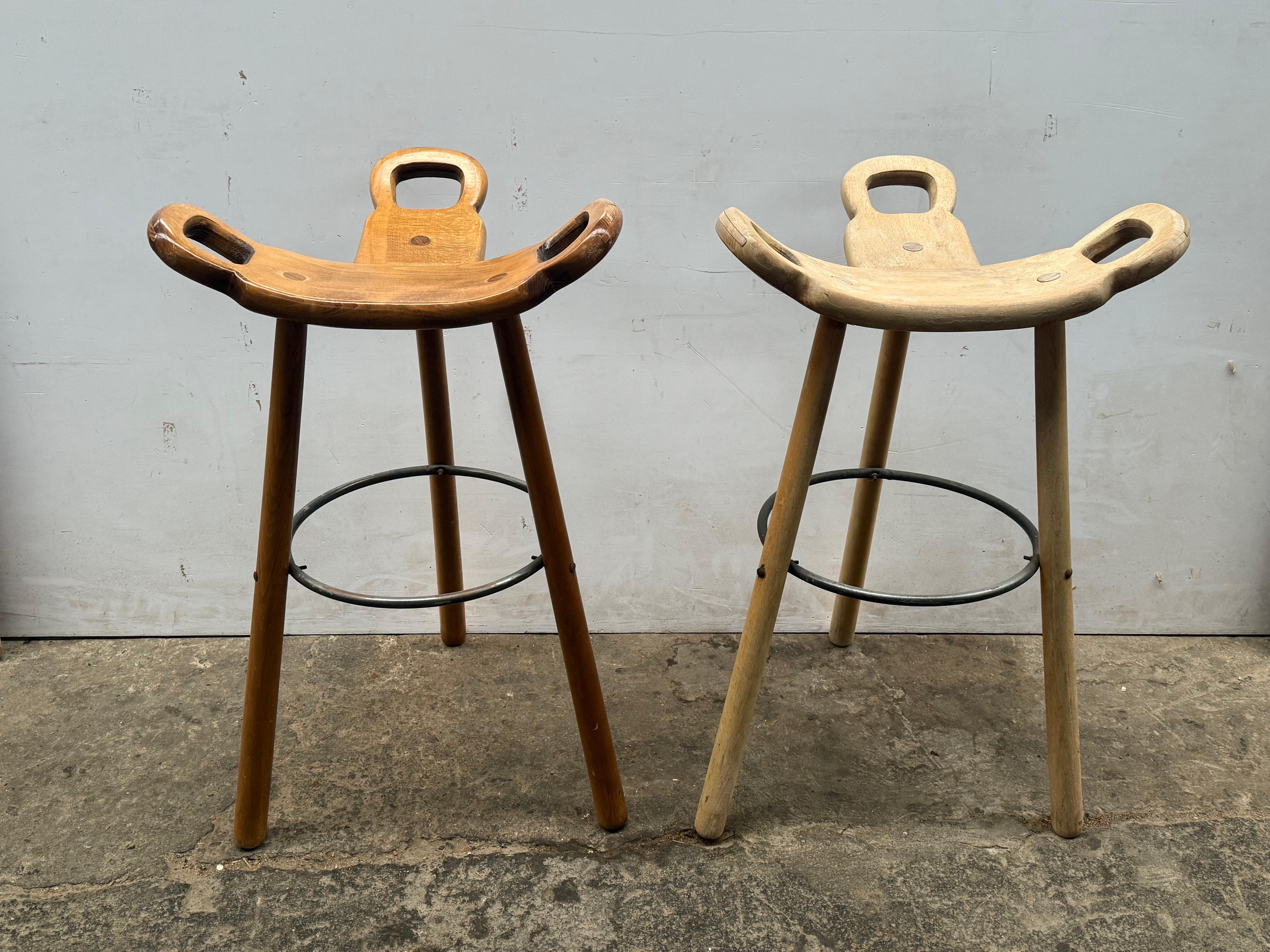 Taburetes de bar Sergio Rodriguez Años 70 Moderno de mediados de siglo en venta