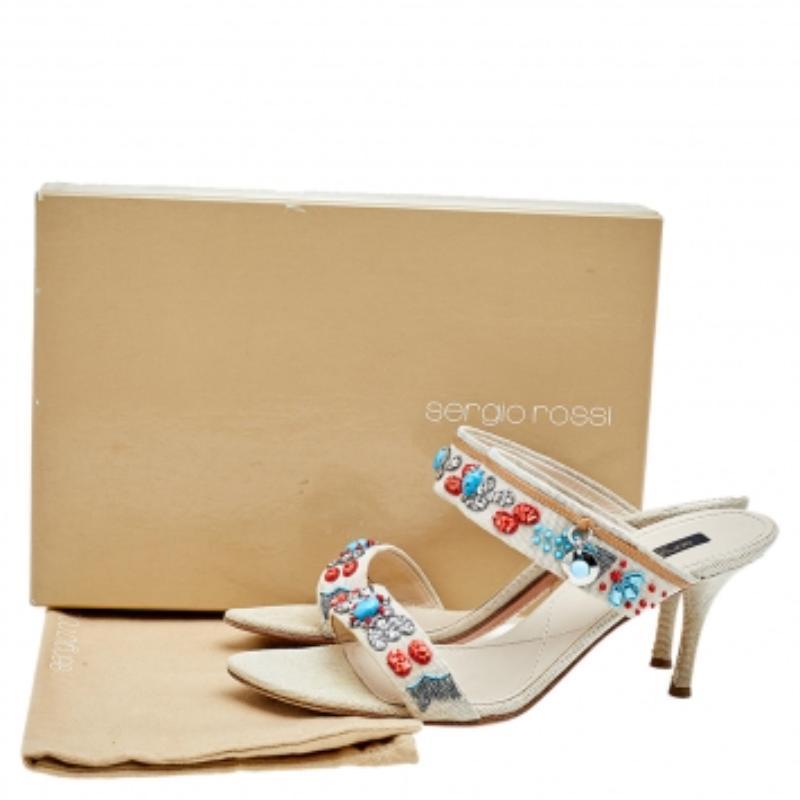 Sergio Rossi Beige Canvas Embellished Slide Sandals Taglia 39.5 in vendita 1