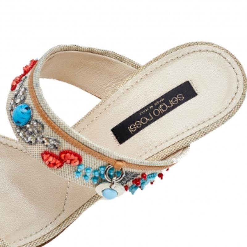 Sergio Rossi Beige Canvas Embellished Slide Sandals Taglia 39.5 in vendita 2