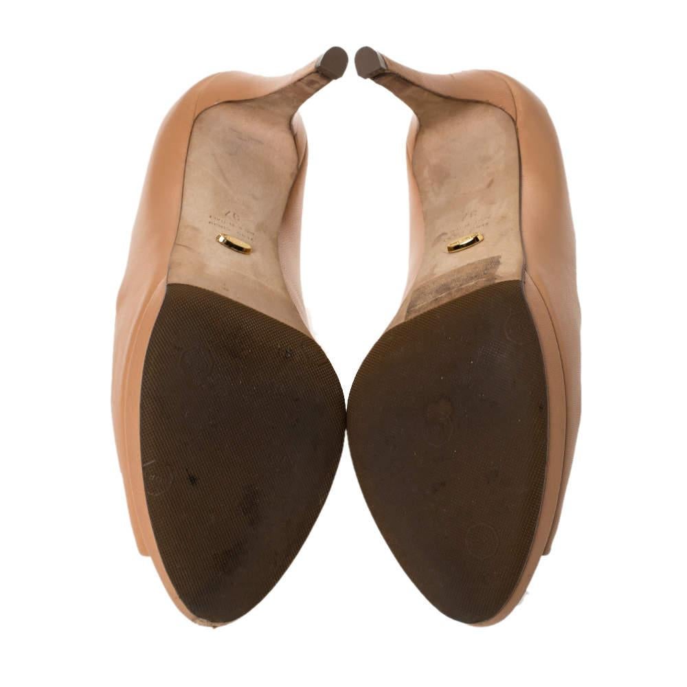 Sergio Rossi Beige Leather Peep Toe Pumps Size 37 For Sale 2
