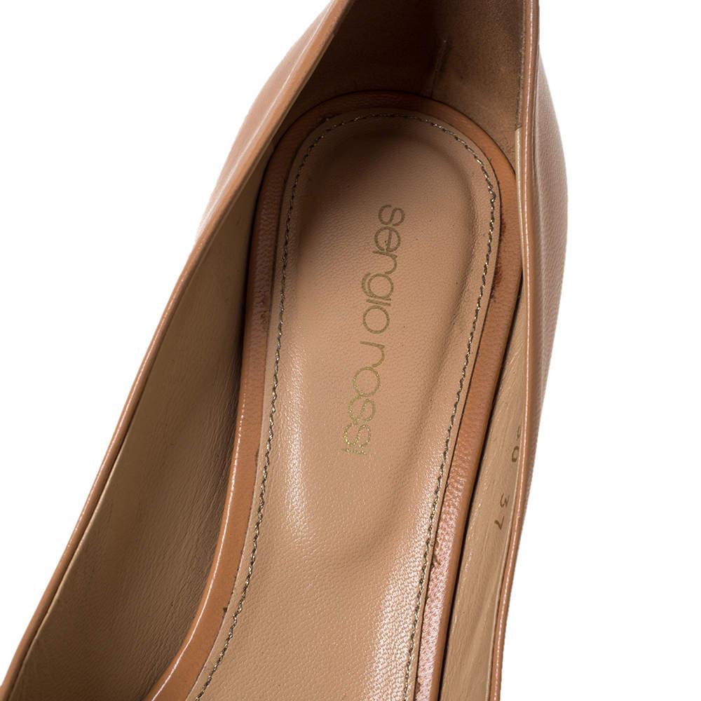 Sergio Rossi Beige Leather Peep Toe Pumps Size 37 For Sale 3