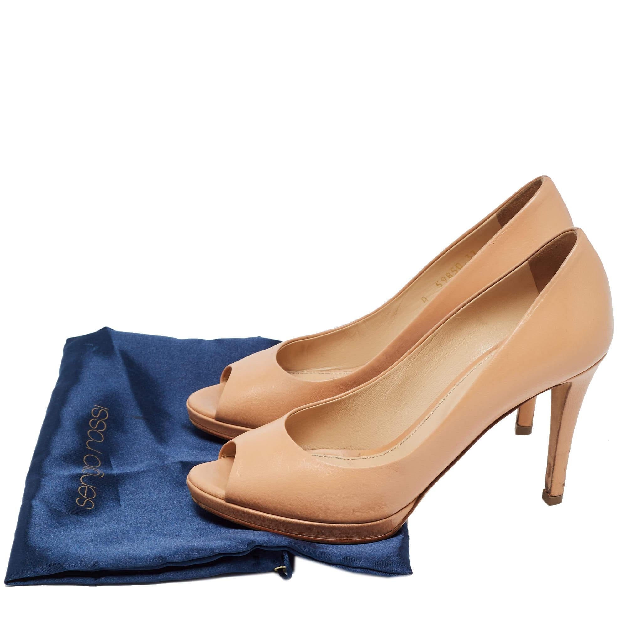 Sergio Rossi Beige Leather Peep Toe Pumps Size 37 For Sale 4