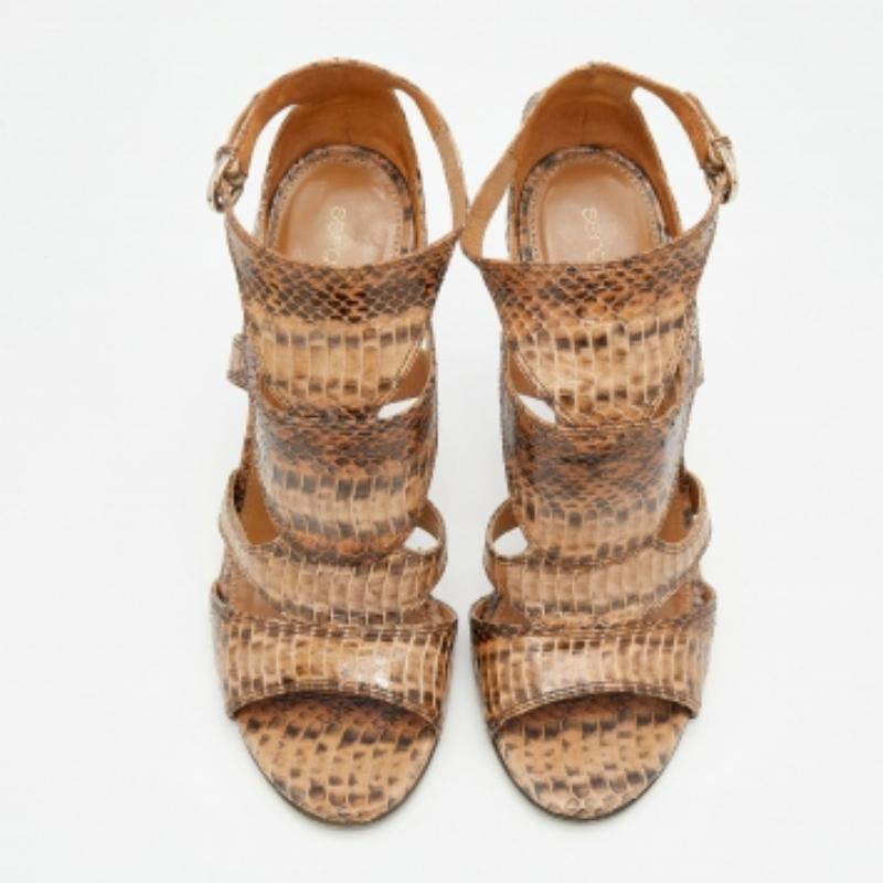 Beige Sergio Rossi Sandali in pelle di serpente beige Ombre Taglia 40 in vendita