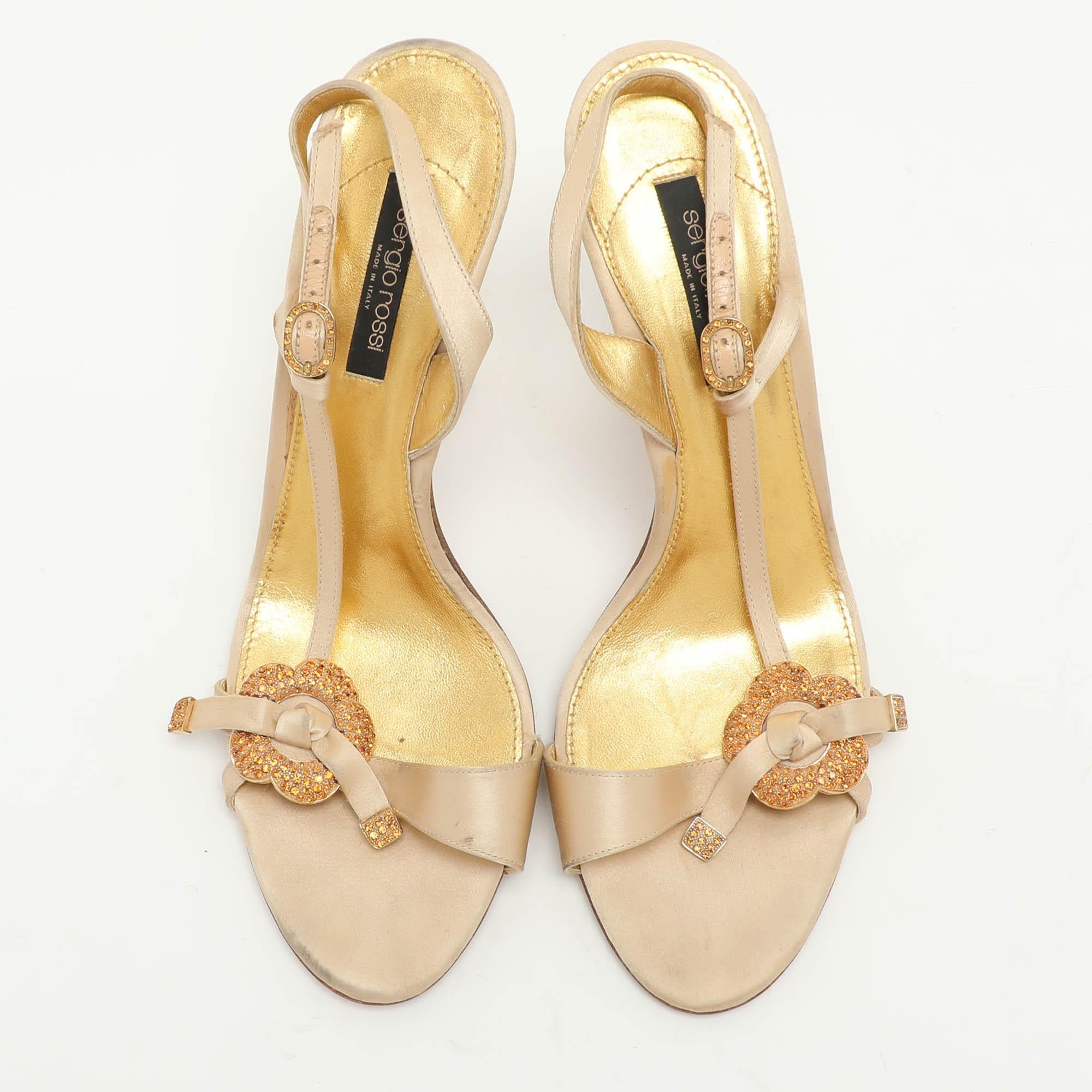 Sergio Rossi Beige Satin Embellished Slingback Sandals Size 41 In Good Condition For Sale In Dubai, Al Qouz 2