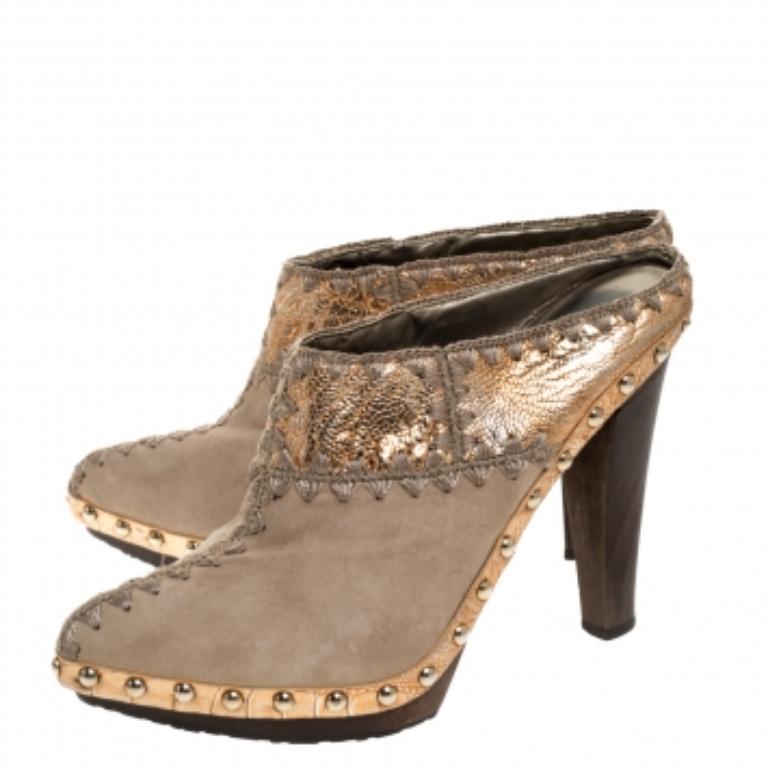 Sergio Rossi Beige Suede Stud Trim Wooden Platform Pointed Toe Mules Size 37.5 For Sale 3