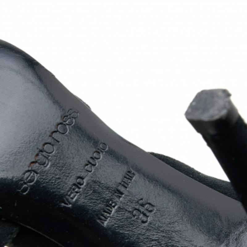 Donna Sergio Rossi - Pelliccia nera e raso con cristalli - Sandali con cinturino alla caviglia misura 36 in vendita