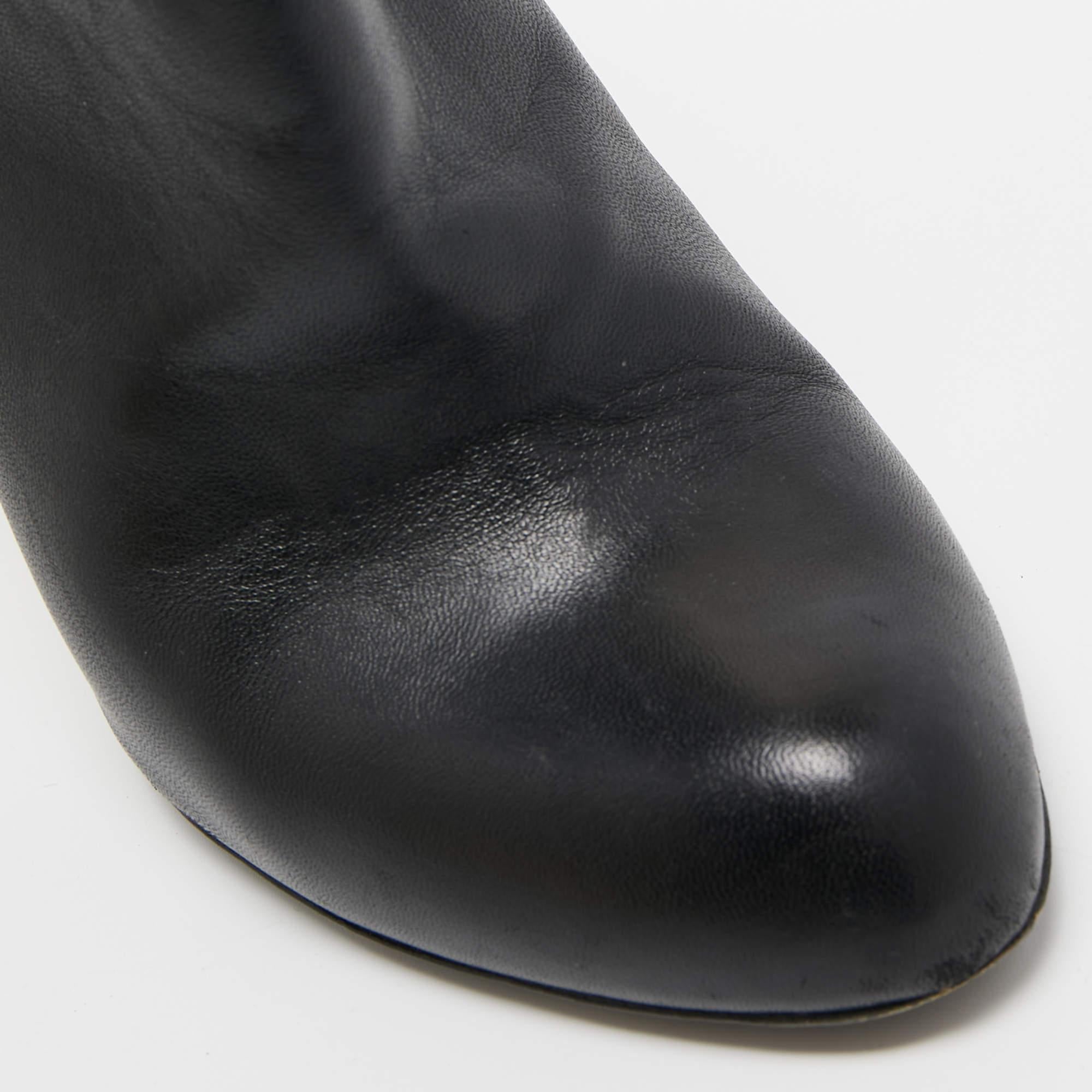 Sergio Rossi Black Leather Ankle Booties Size 40 For Sale 3