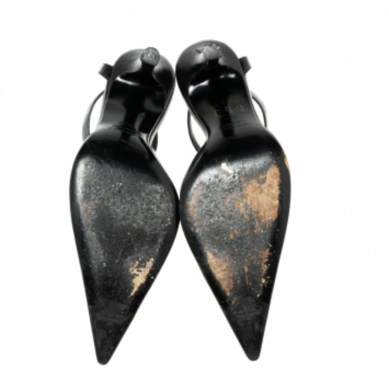 Sergio Rossi - Décolleté a punta in pelle nera con cinturino alla caviglia - misura 37,5 In condizioni buone in vendita a Dubai, Al Qouz 2