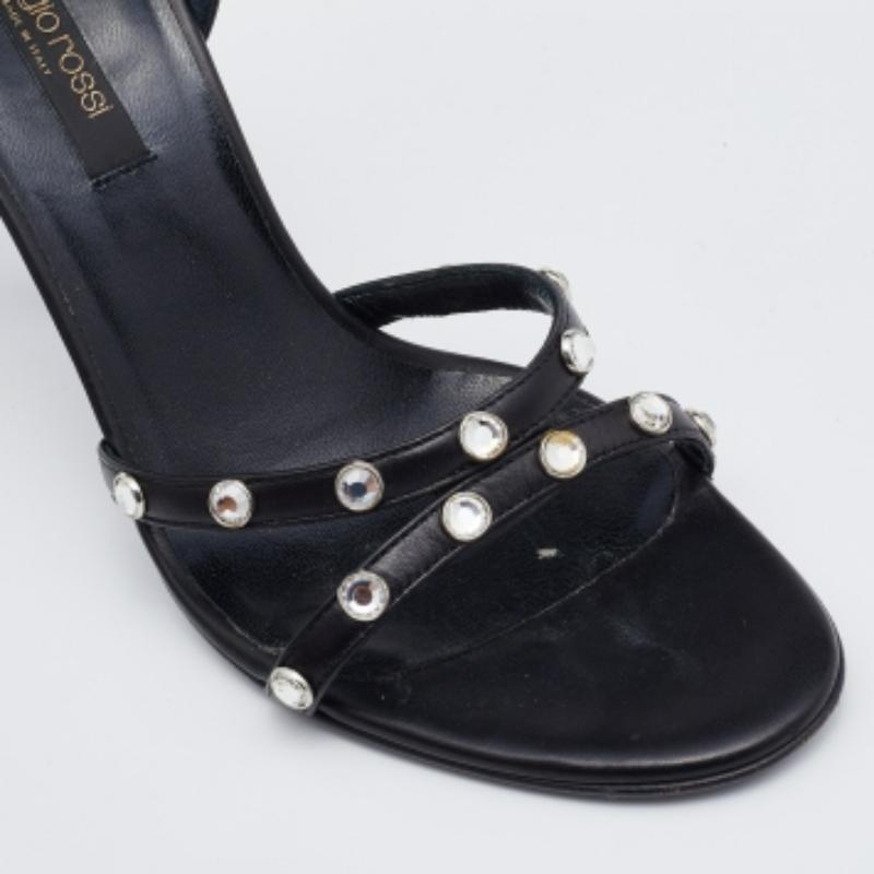 Sergio Rossi Schwarze Riemchensandalen aus Leder mit Kristallverzierung Größe 36,5 im Angebot 2